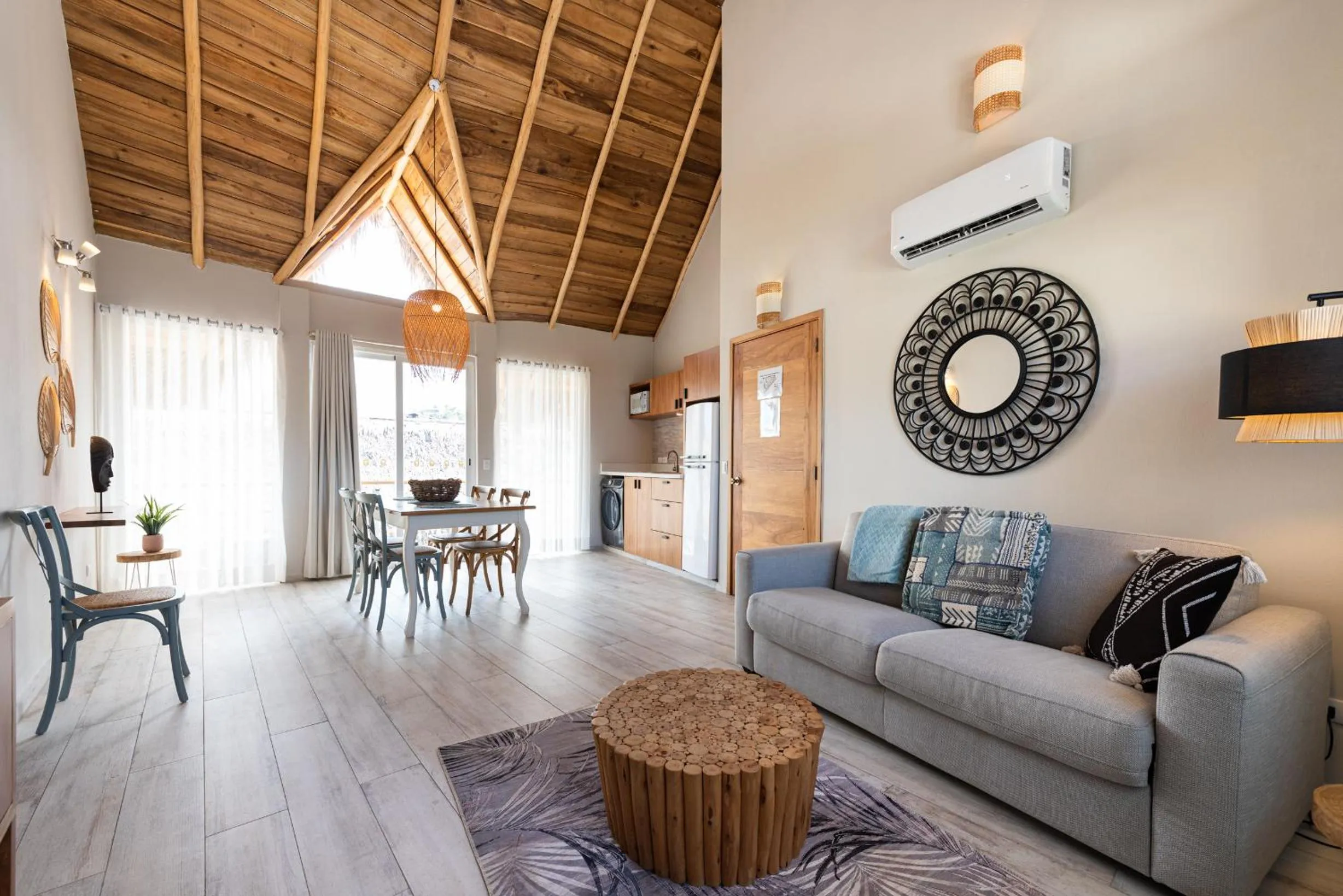 Kitchen or kitchenette in TAKUMA BOUTIK HOTEL