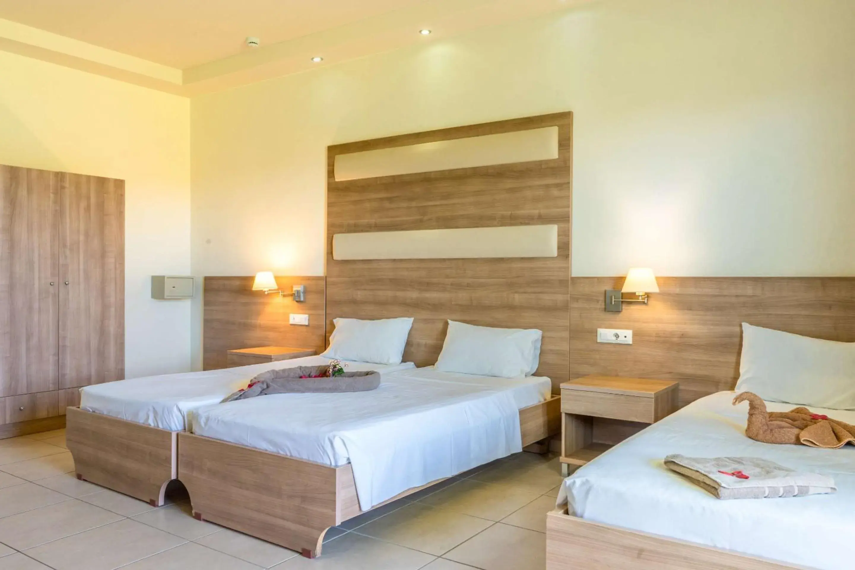 Triple Room with View in Stamos All Inclusive Triple Room with View in Stamos All Inclusive