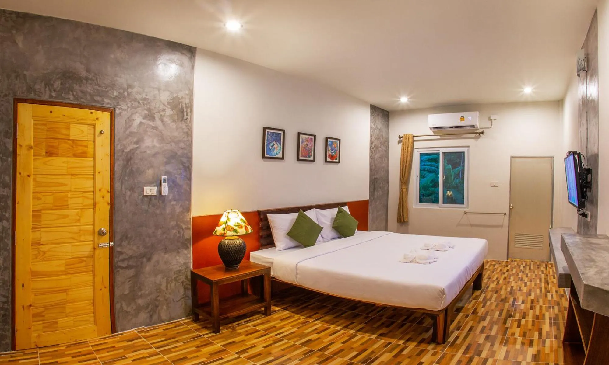 Bed in Phangnga Keeree Resort & Gallery