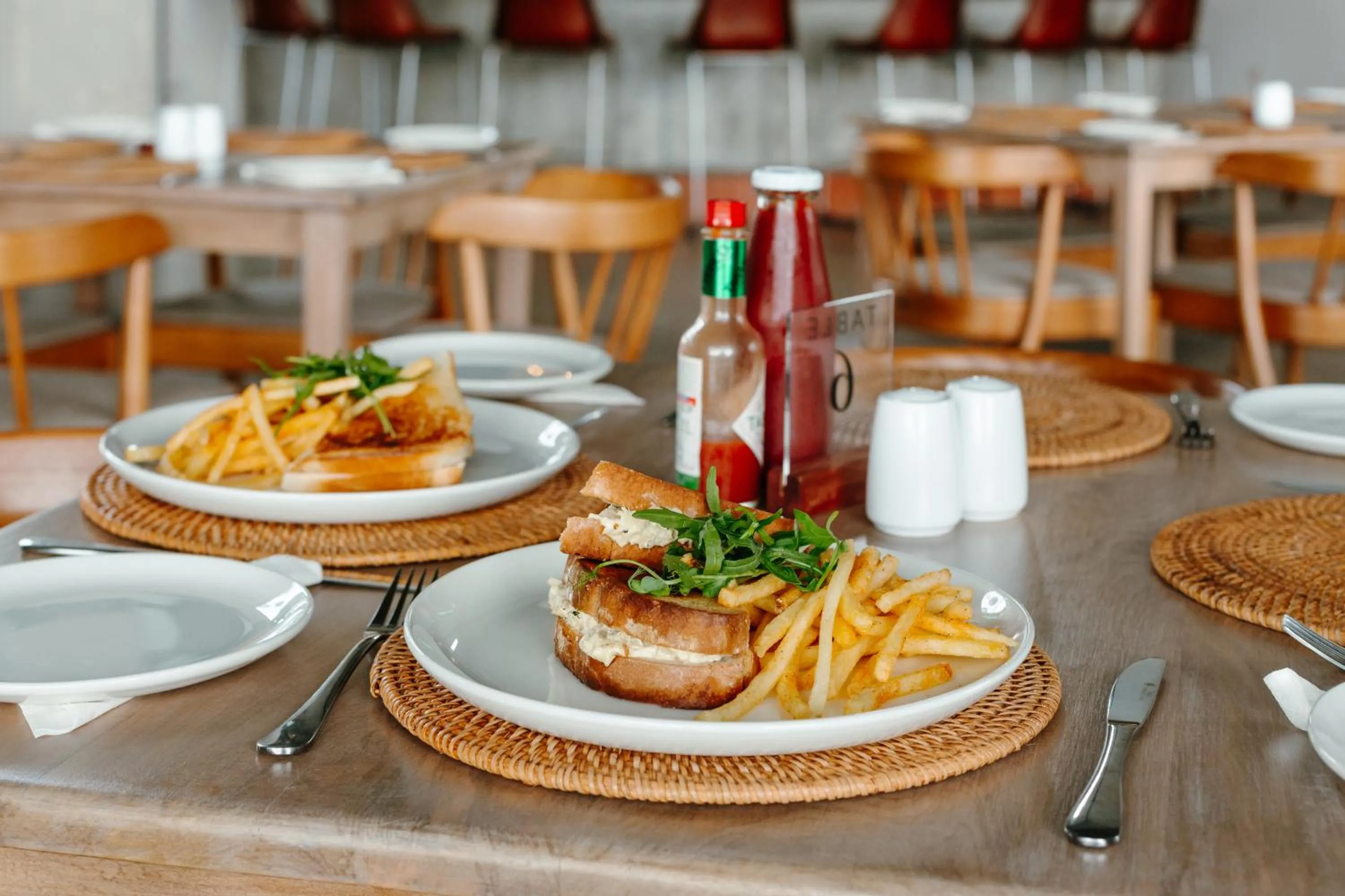 Restaurant/places to eat in Dragonview Lodge