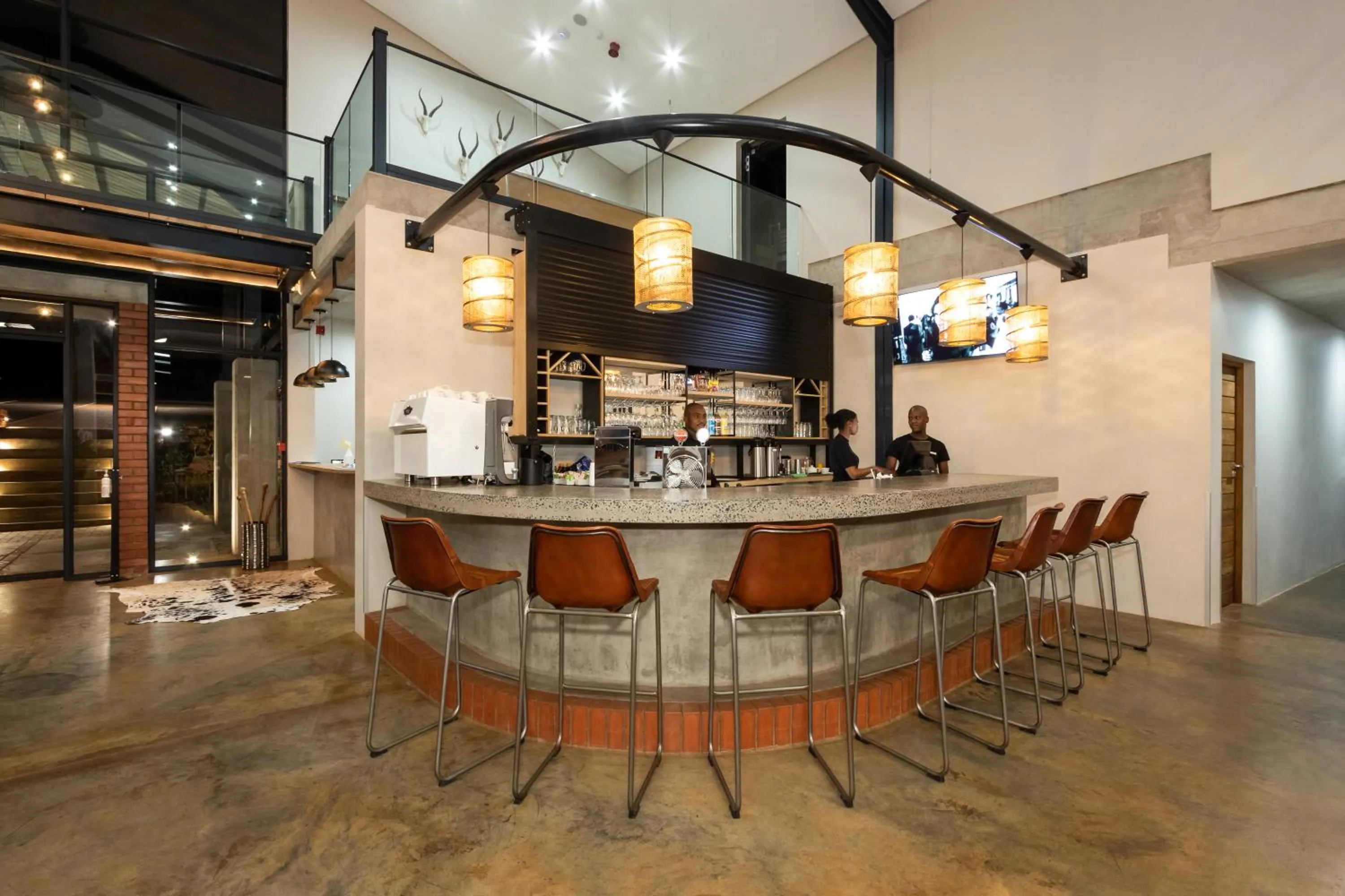 Lounge or bar in Dragonview Lodge