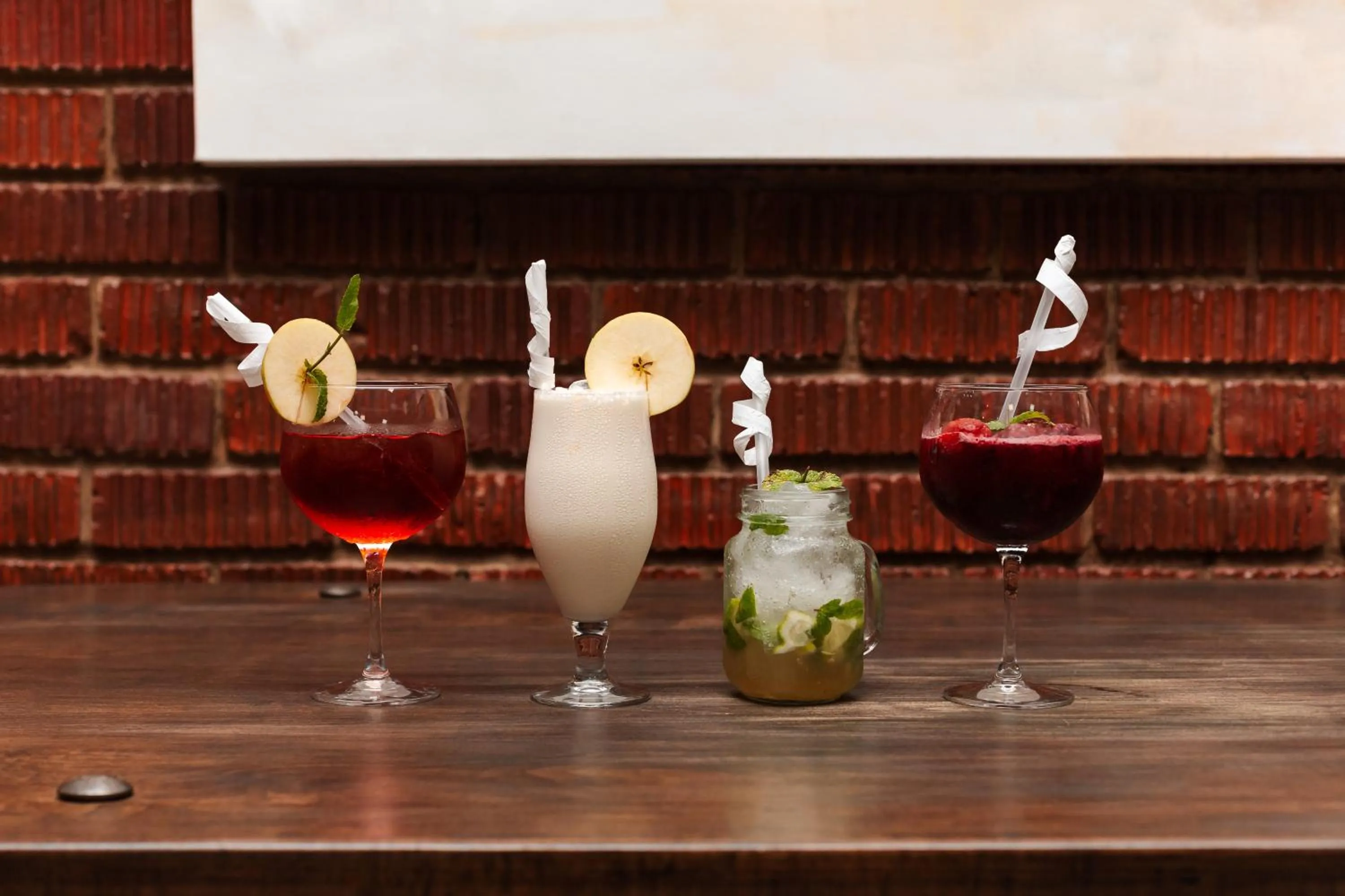 Alcoholic drinks in Dragonview Lodge