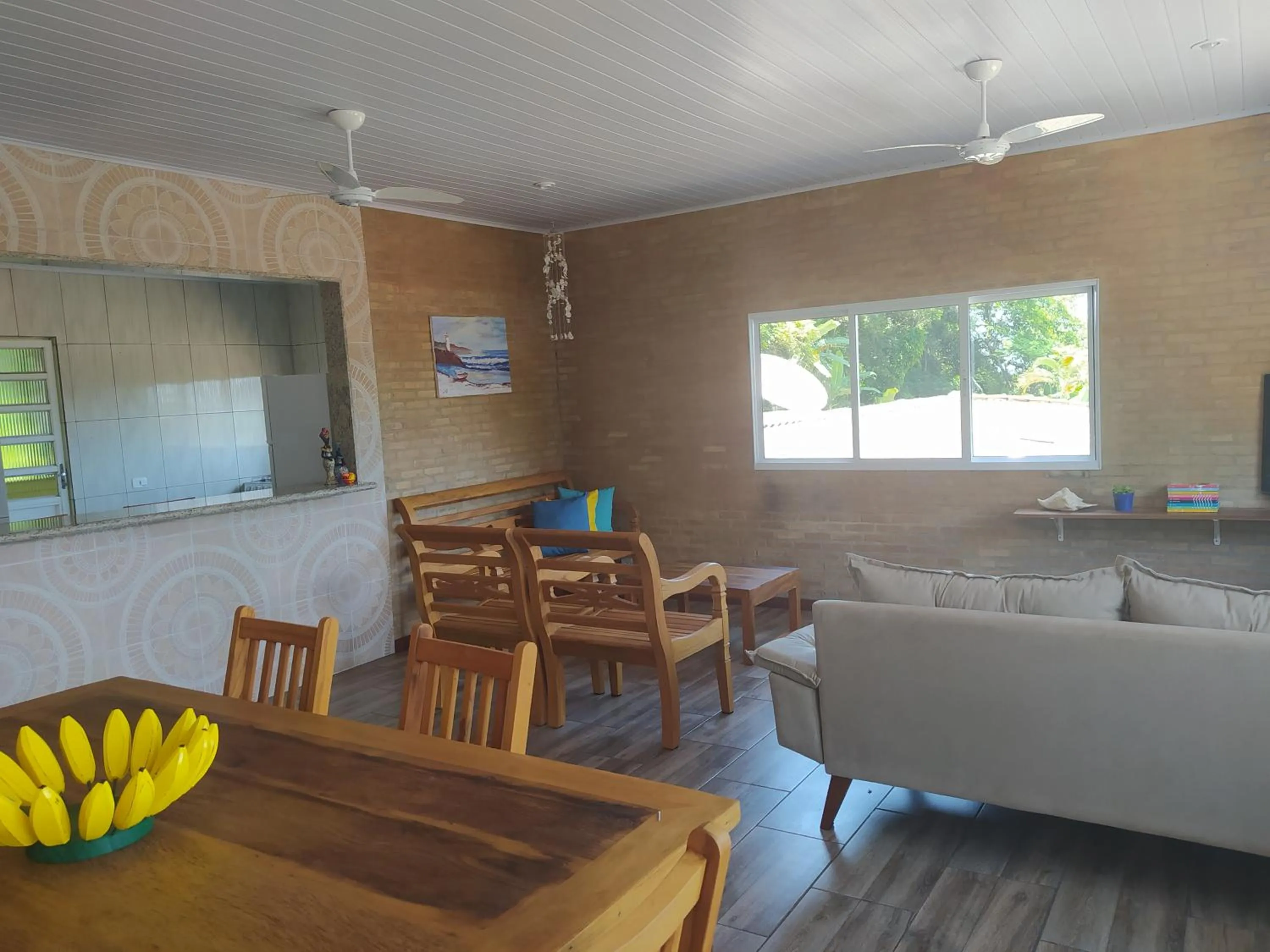 Cobertura na Enseada a 80 m da areia