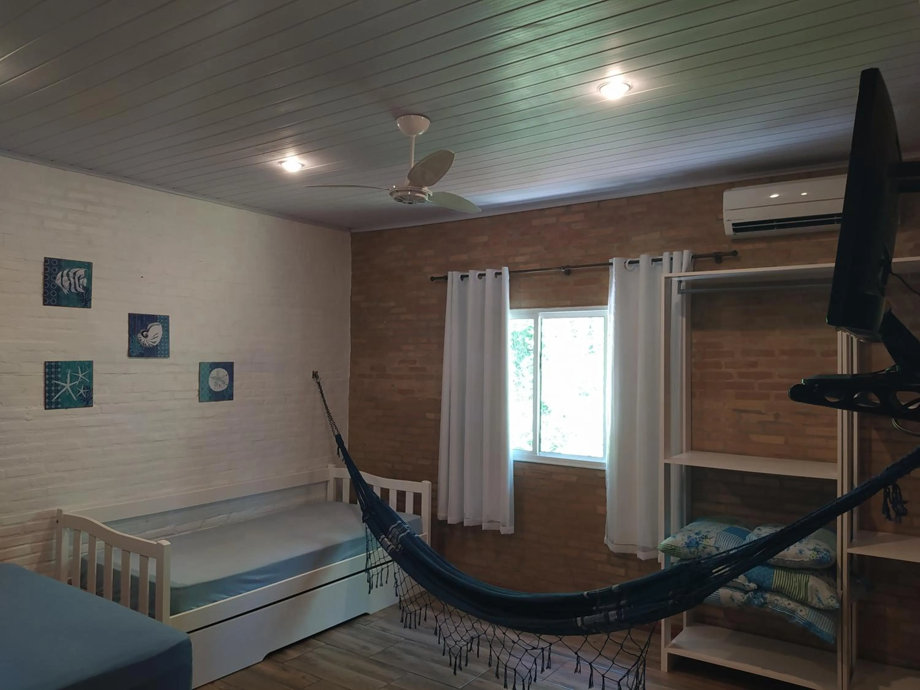 Cobertura na Enseada a 80 m da areia