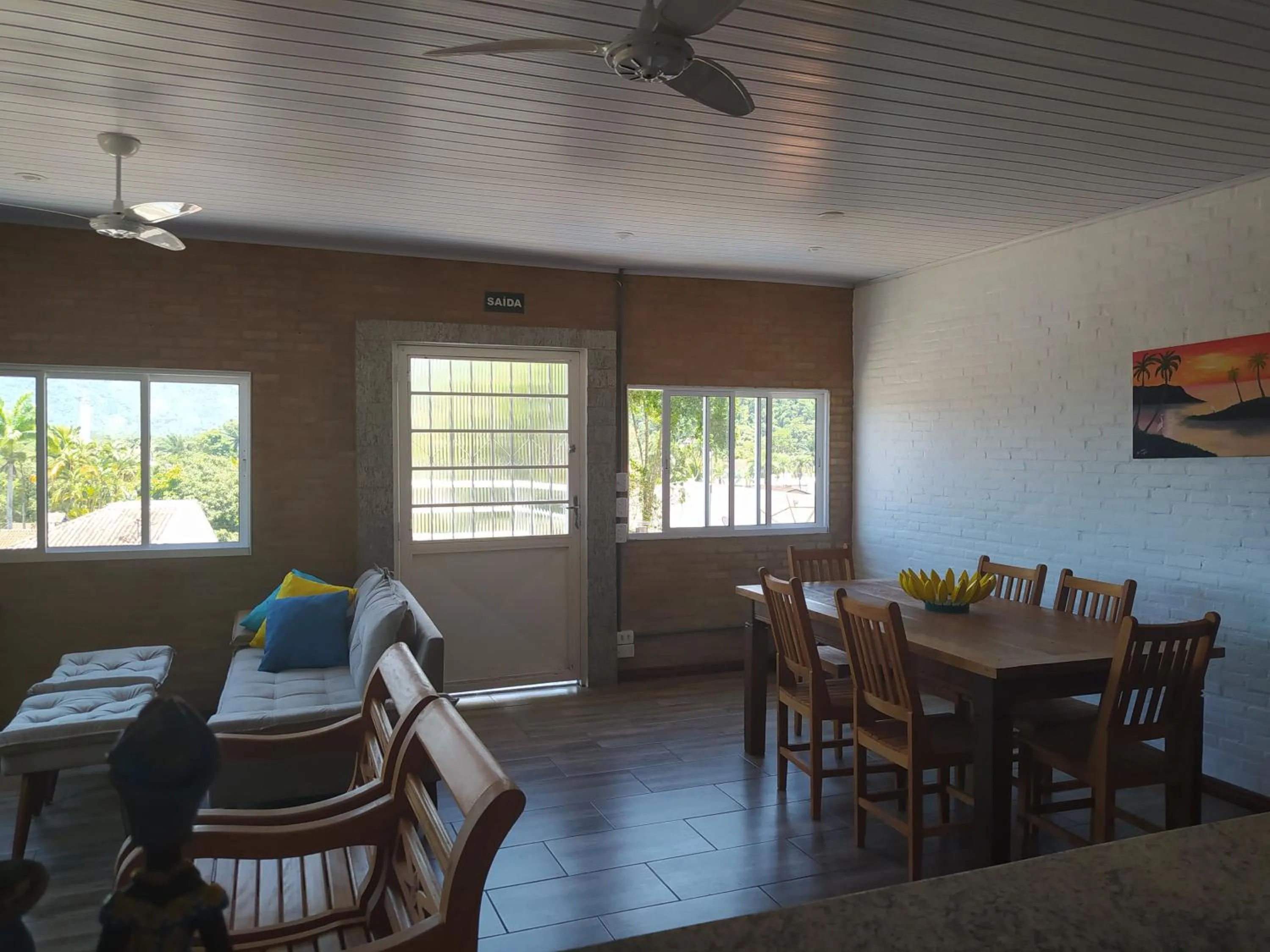 Cobertura na Enseada a 80 m da areia