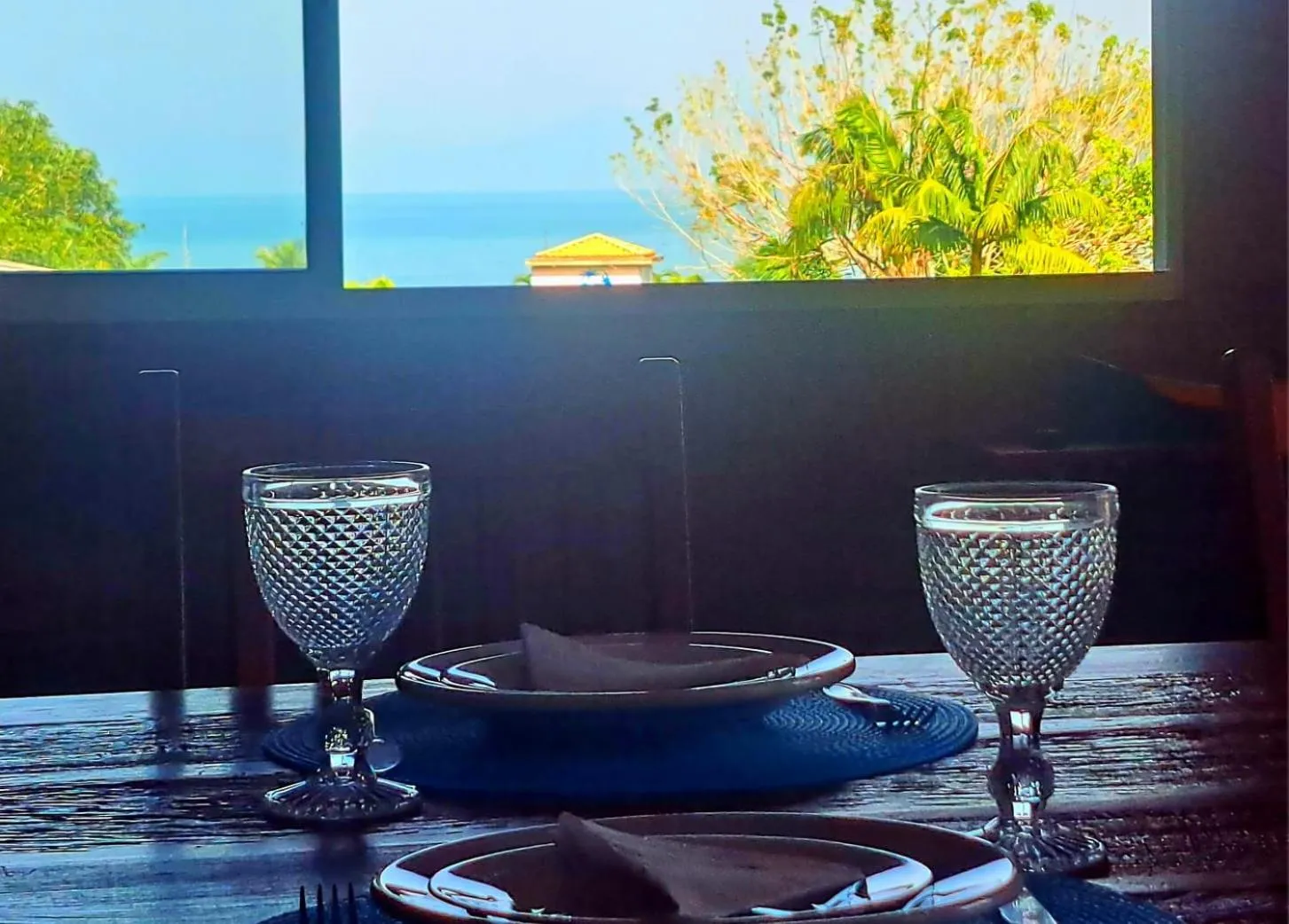 Cobertura na Enseada a 80 m da areia