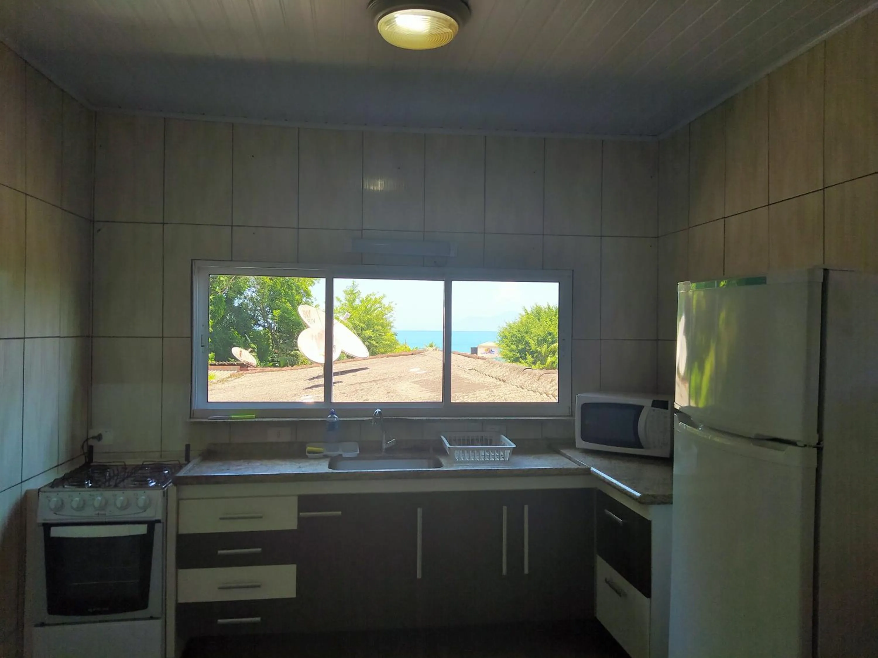 Cobertura na Enseada a 80 m da areia