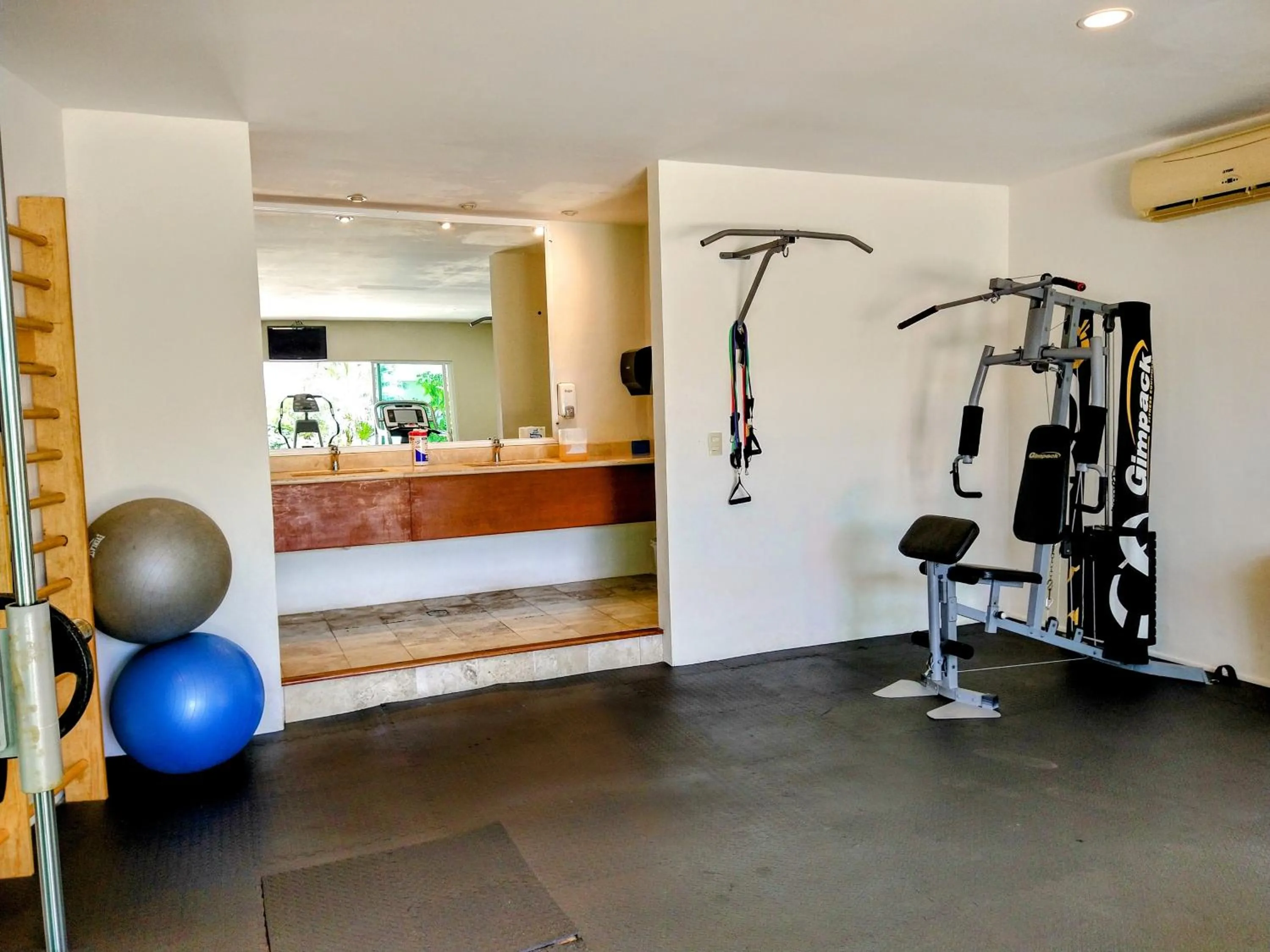 Fitness centre/facilities in Sunset Condo 104 Puerta al Mar Isla Mujeres Mexico
