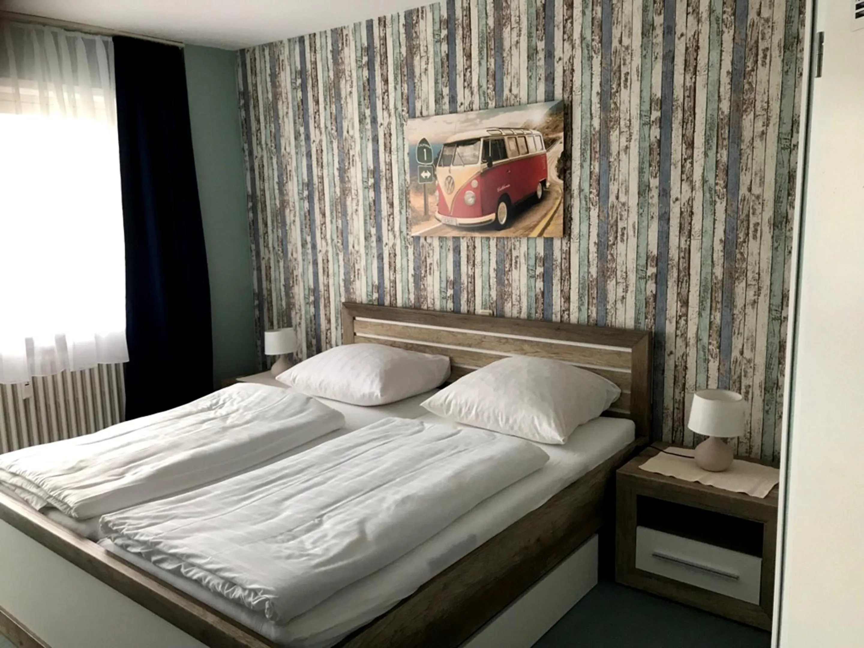 Staff, Bed in City-Hotel Kaiserhof