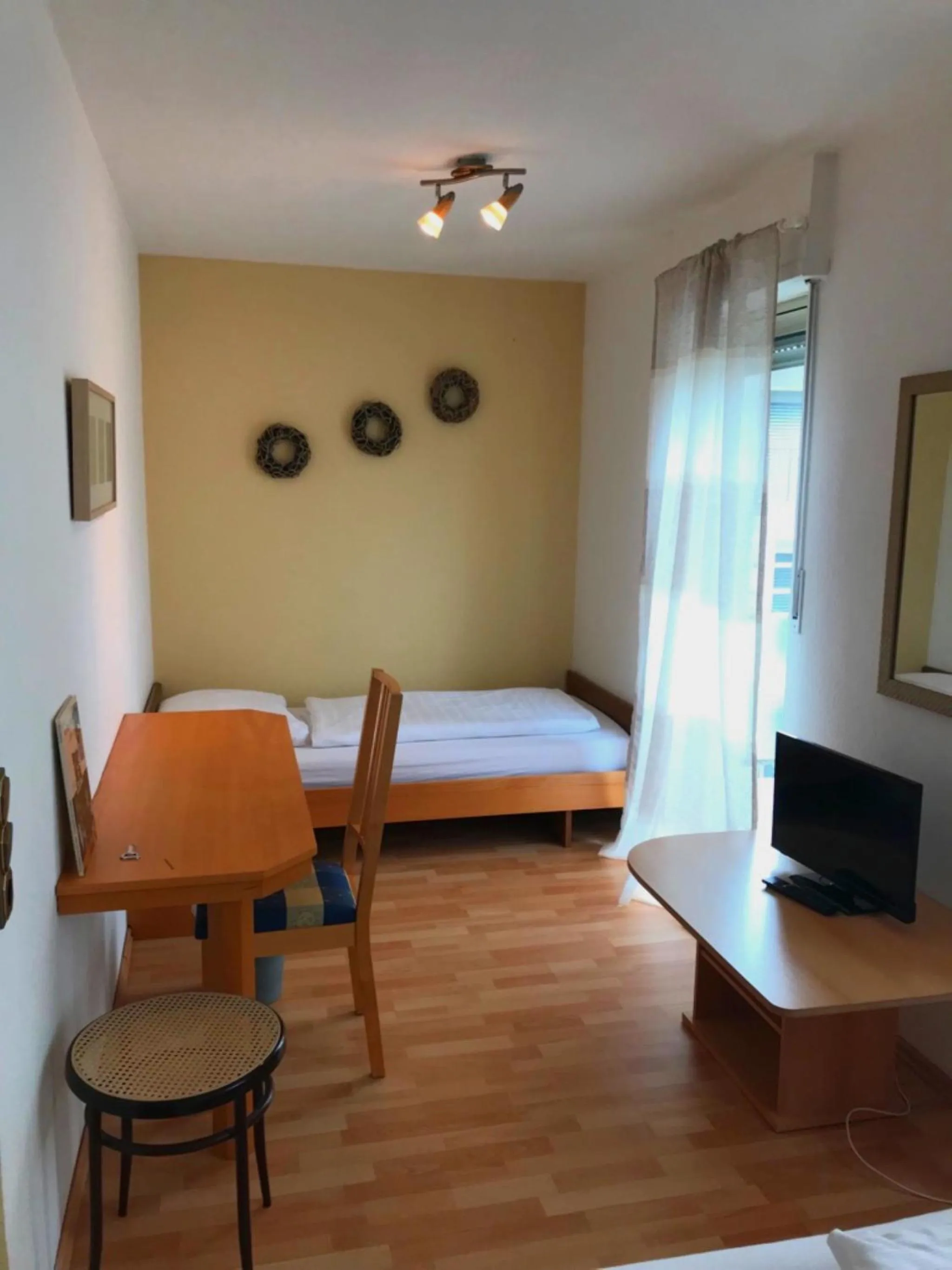 Decorative detail, Bed in City-Hotel Kaiserhof