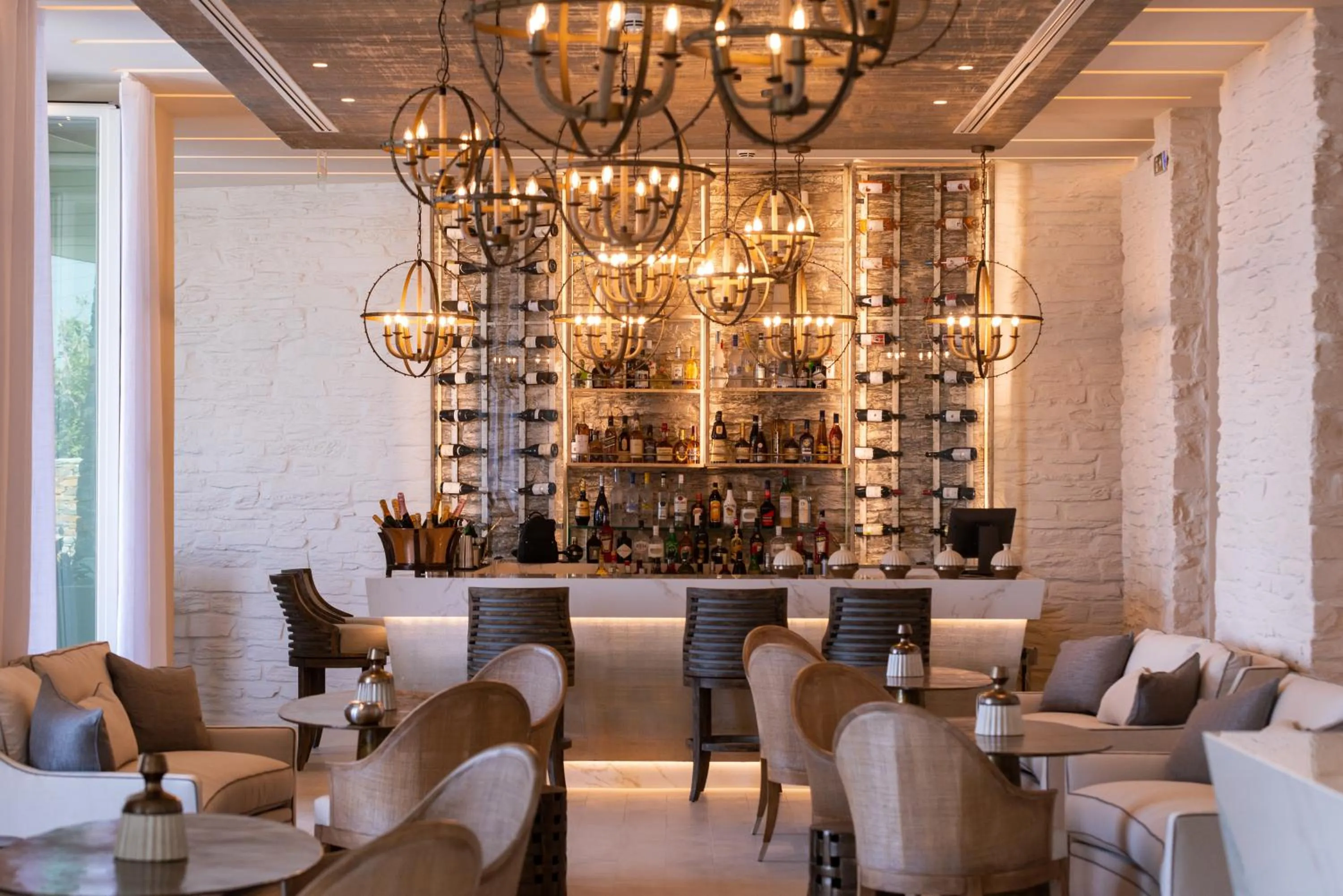 Lounge or bar in Ydor Hotel & Spa by Sandglass