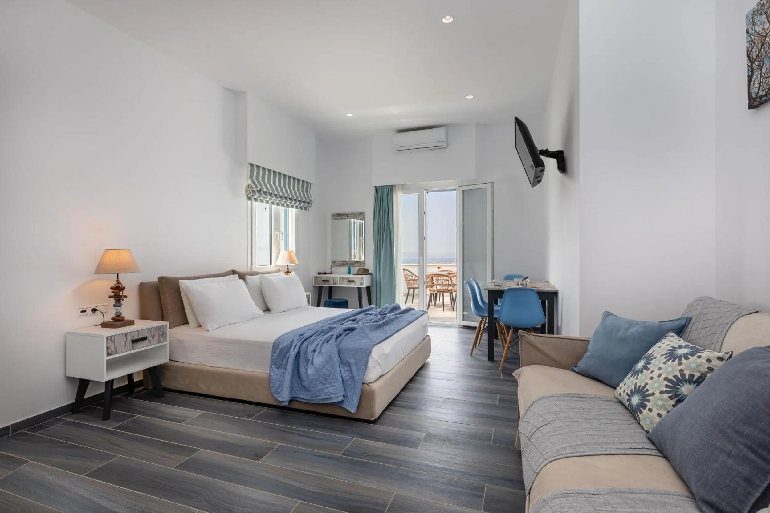 Photo of the whole room in Mandilaras Village