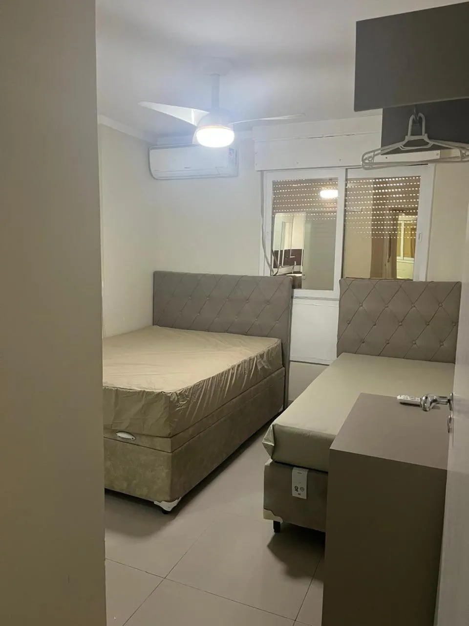 Bedroom, Bed in APARTAMENTO 74 Guarujá Pitangueiras Pé na Areia Vista para o Mar 7º Andar