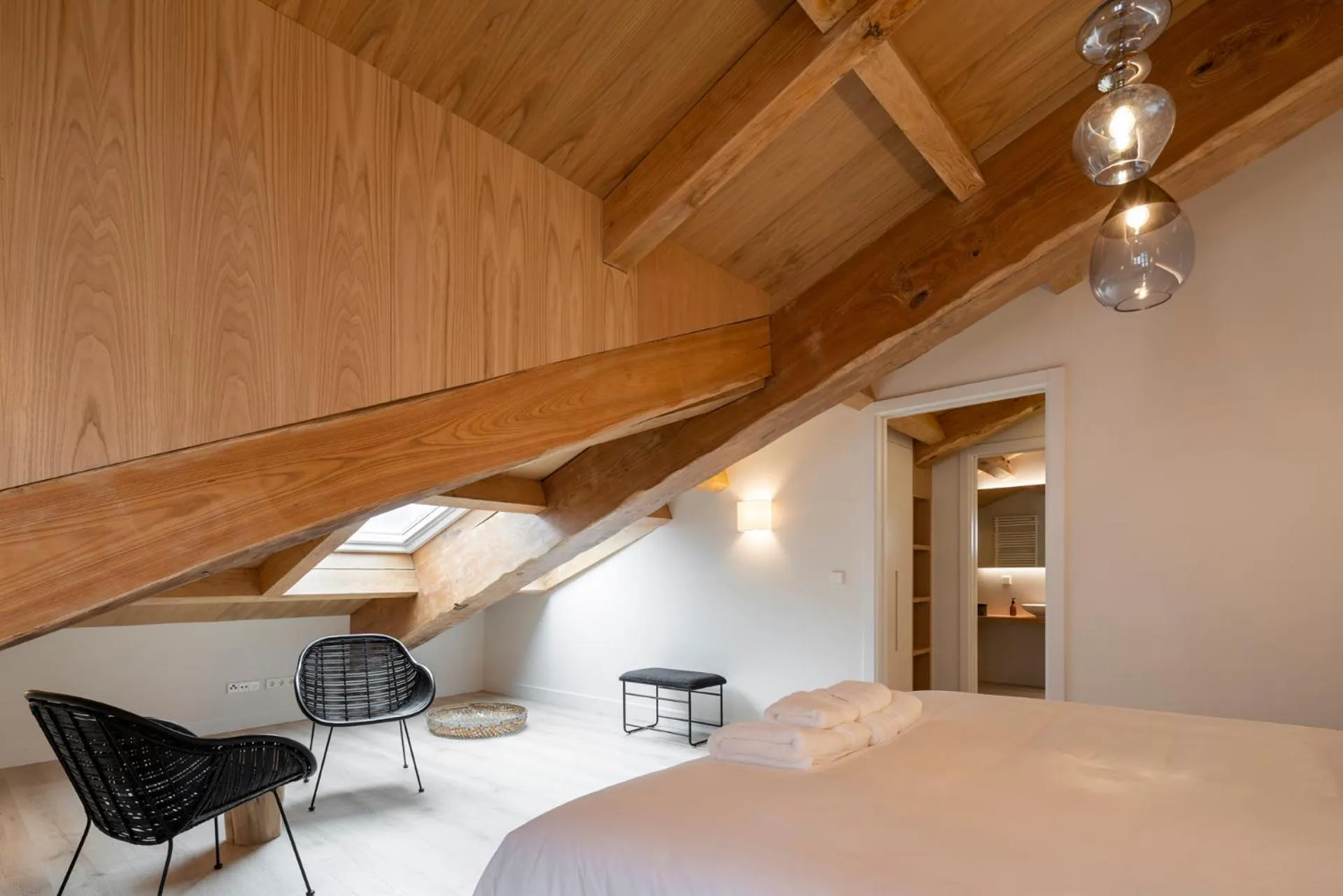 Bedroom, Bed in NORO Plaza