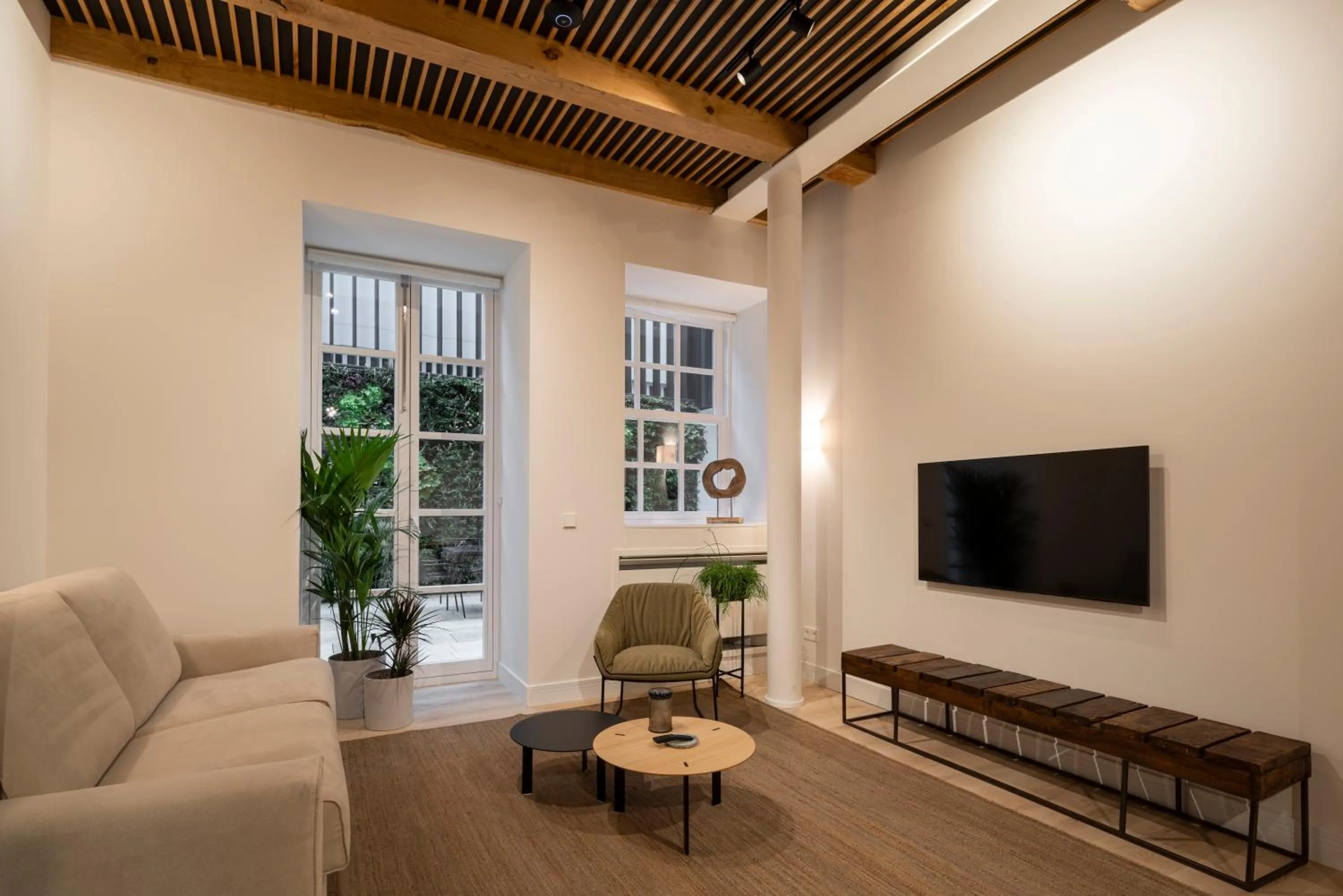 Living room in NORO Plaza