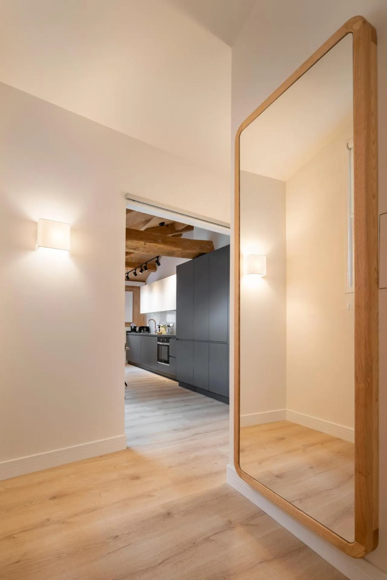 Area and facilities in NORO Plaza