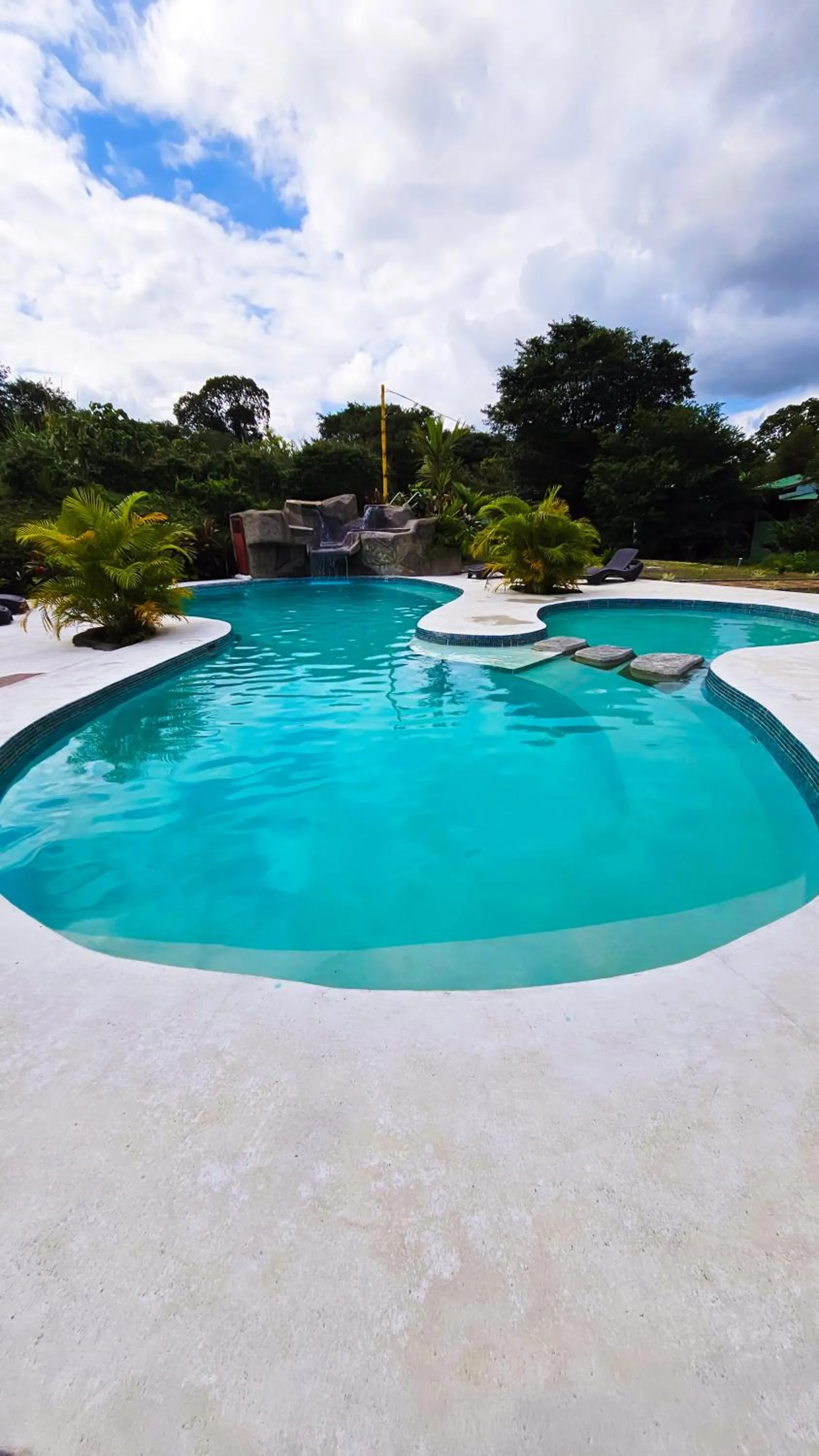 Swimming pool in Confort Arenal
