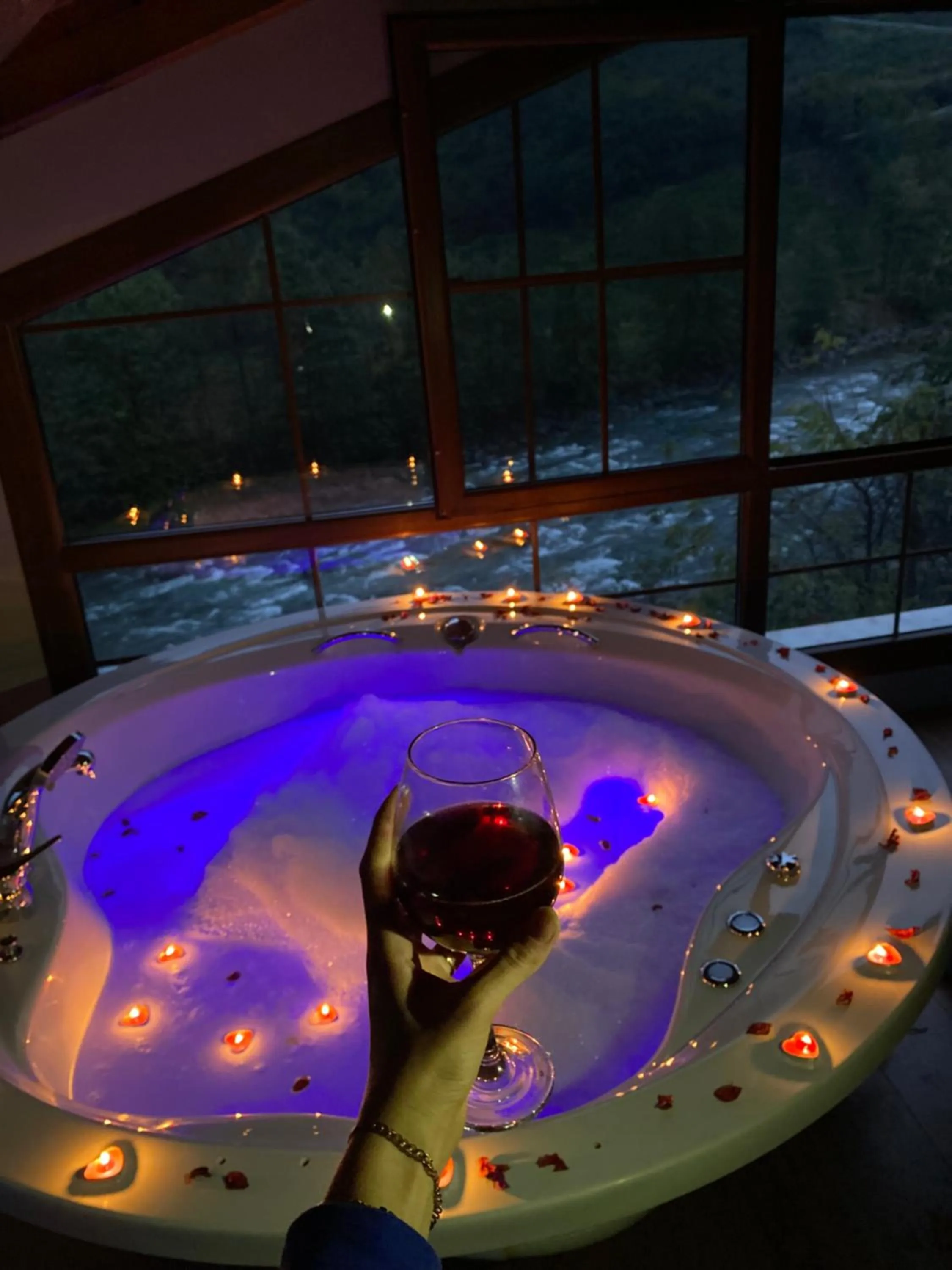 People in River Didi Otel