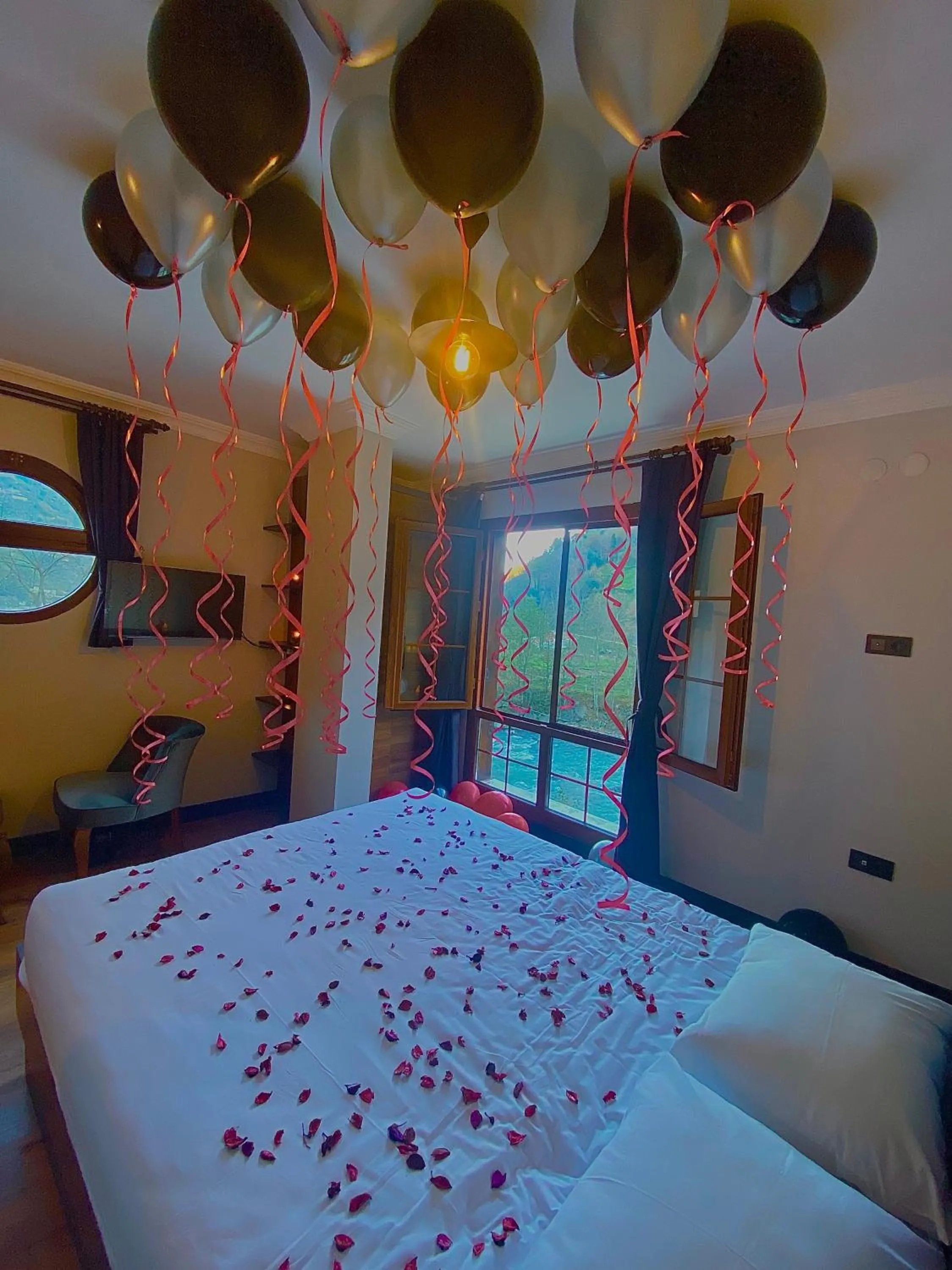 Photo of the whole room, Bed in River Didi Otel