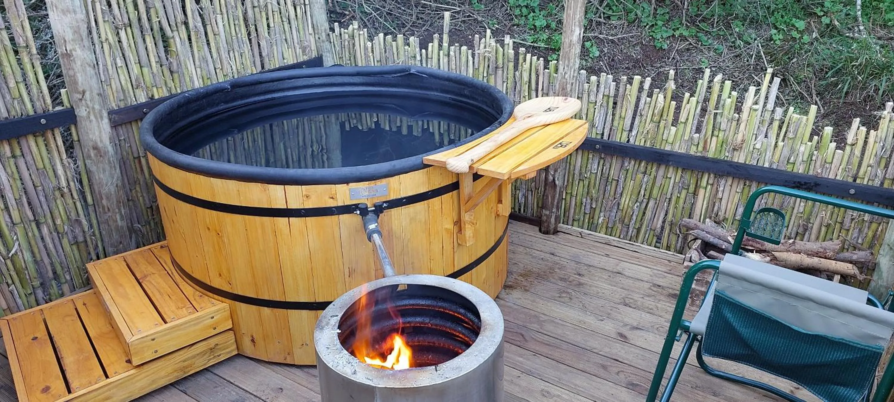 Hot Tub in Quatermain's 1920's Safari Camp – Amakhala Game Reserve