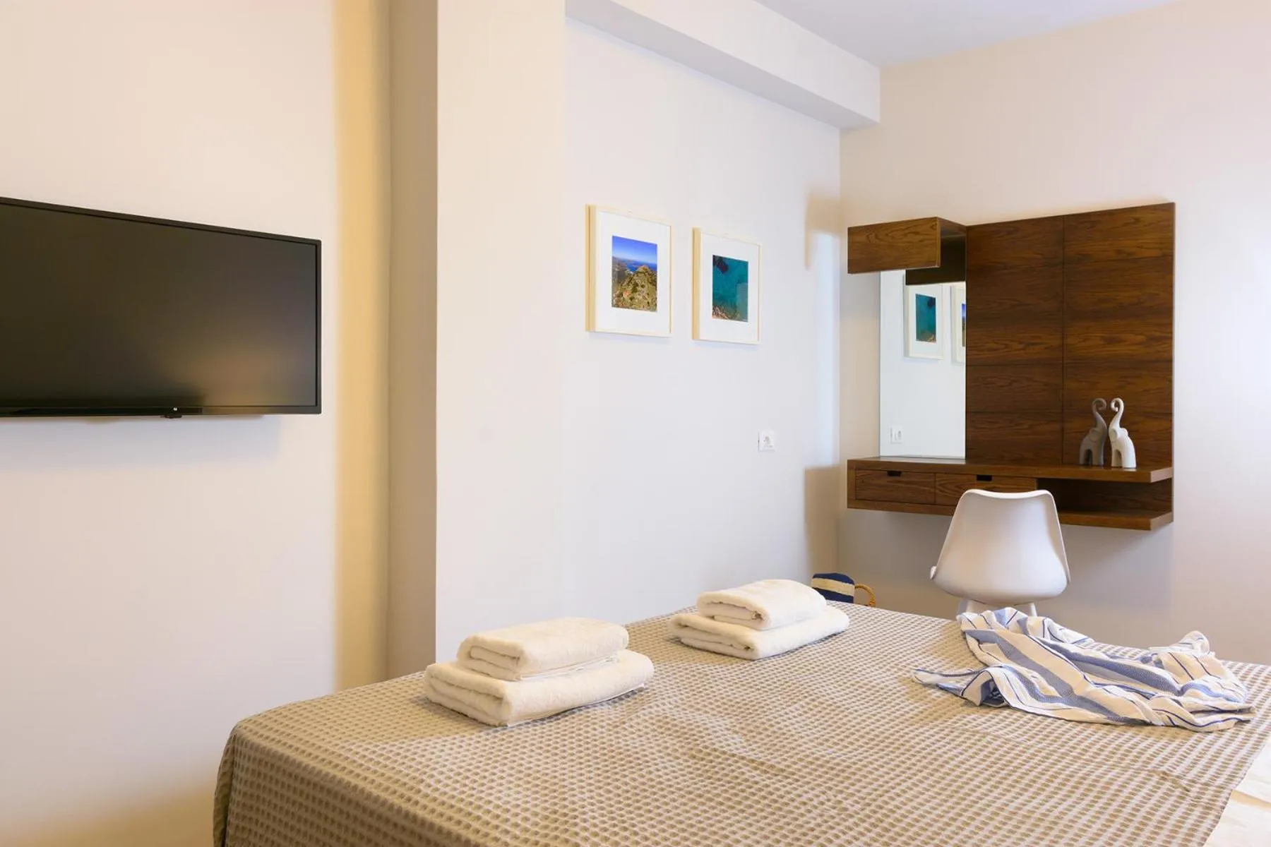 Bedroom in Elounda Colour Apartments