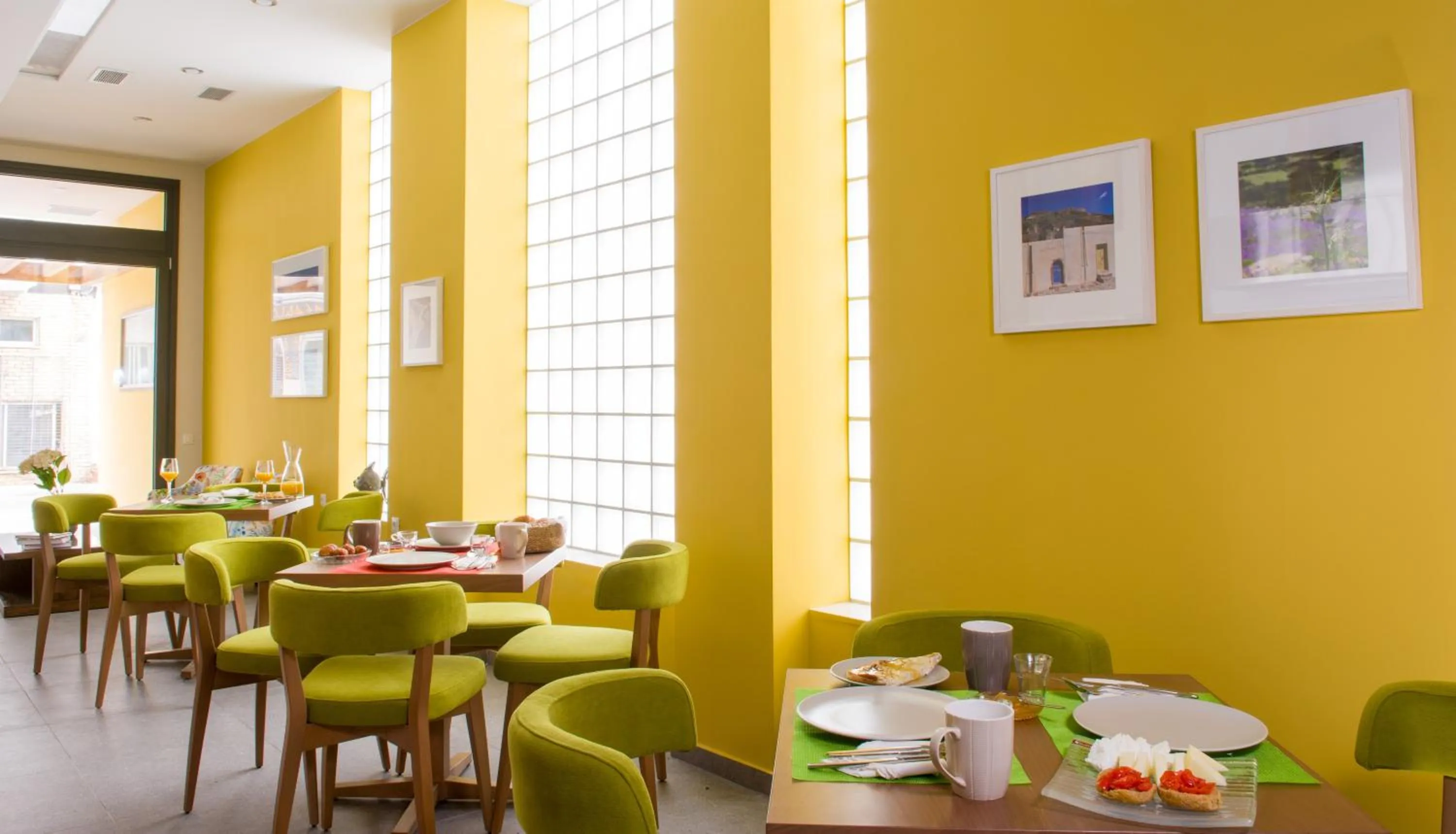 Restaurant/places to eat in Elounda Colour Apartments