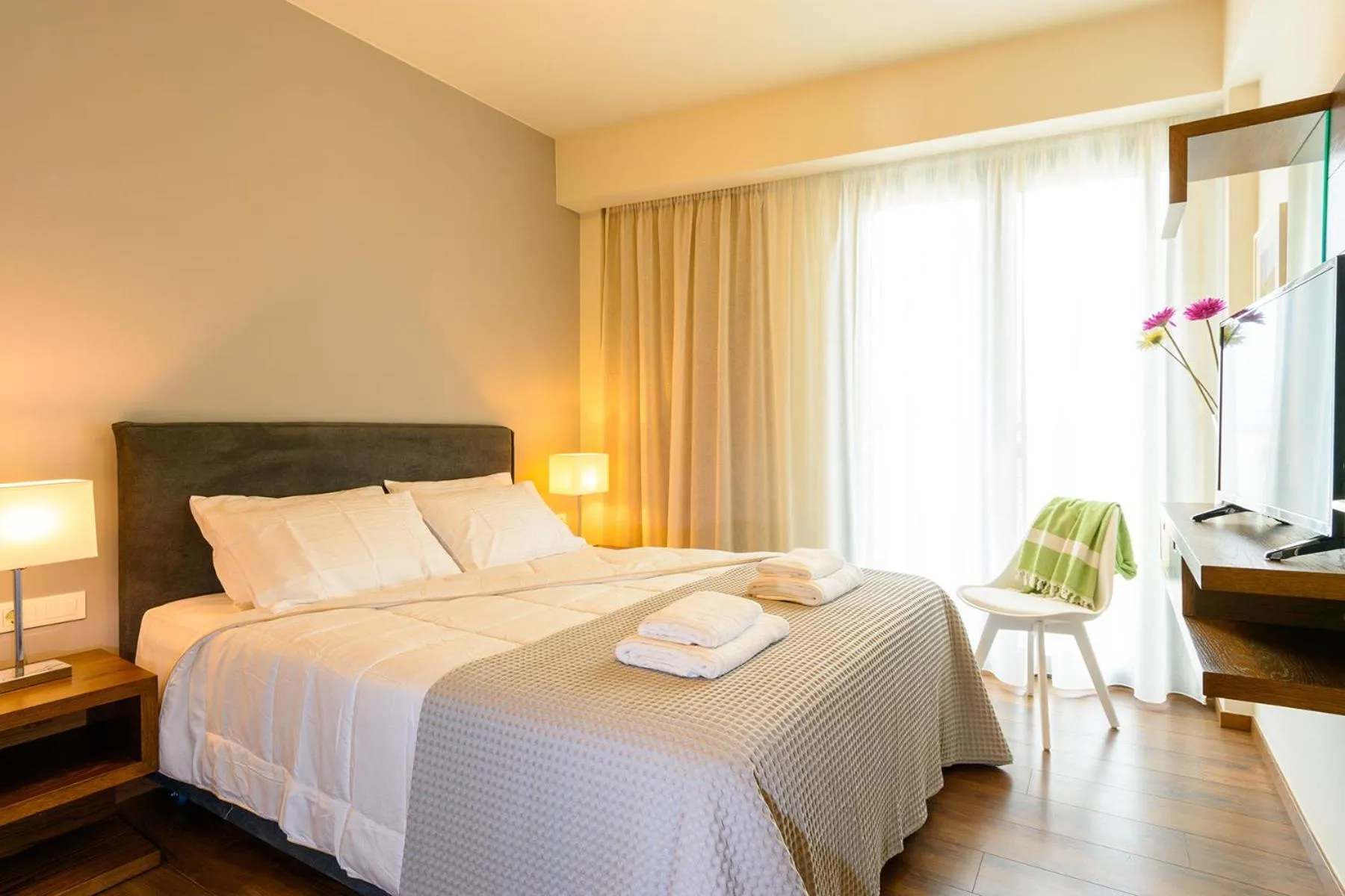 Bedroom, Bed in Elounda Colour Apartments