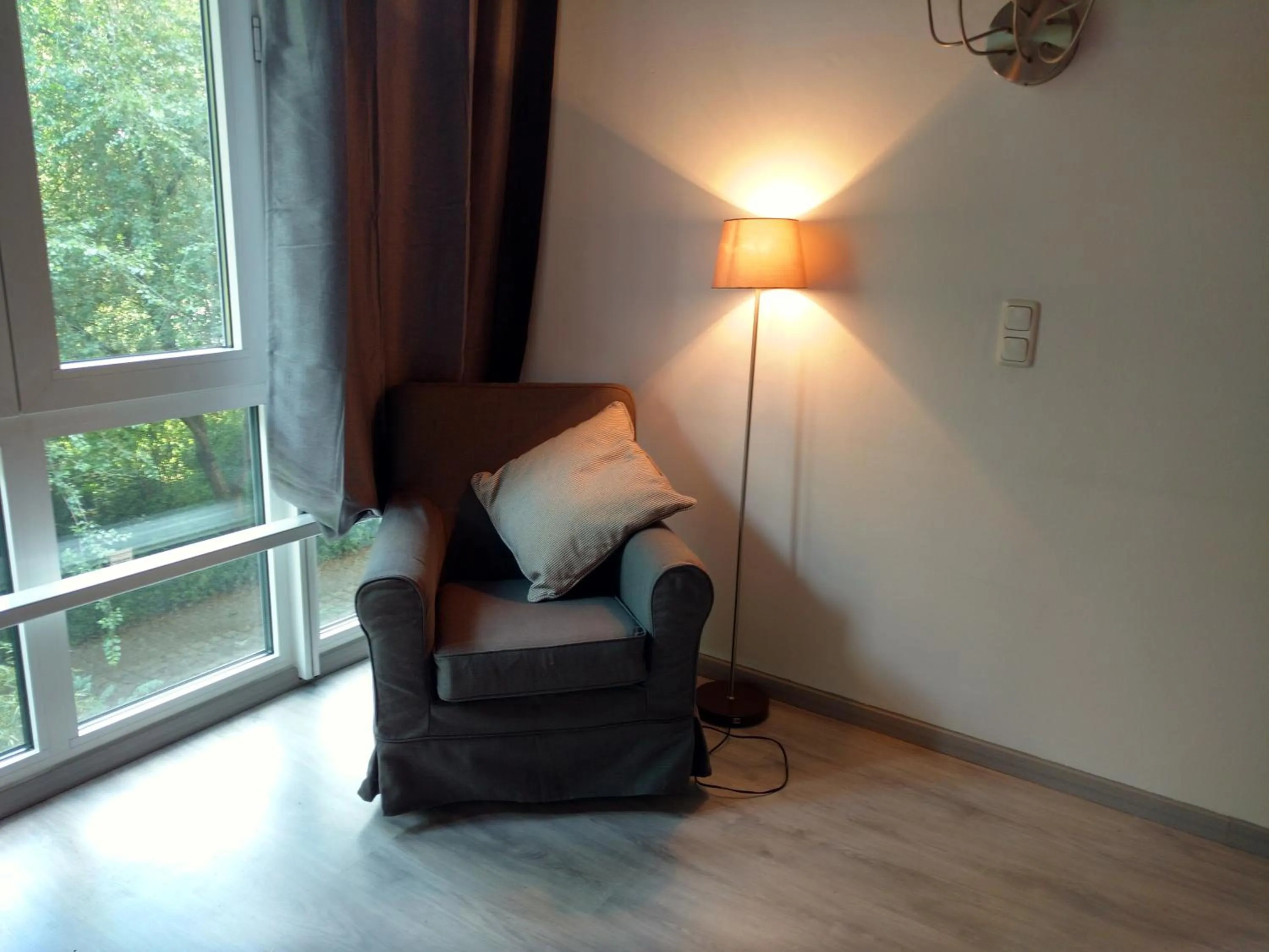 Seating area in Midi Inn Parkhotel Mitte