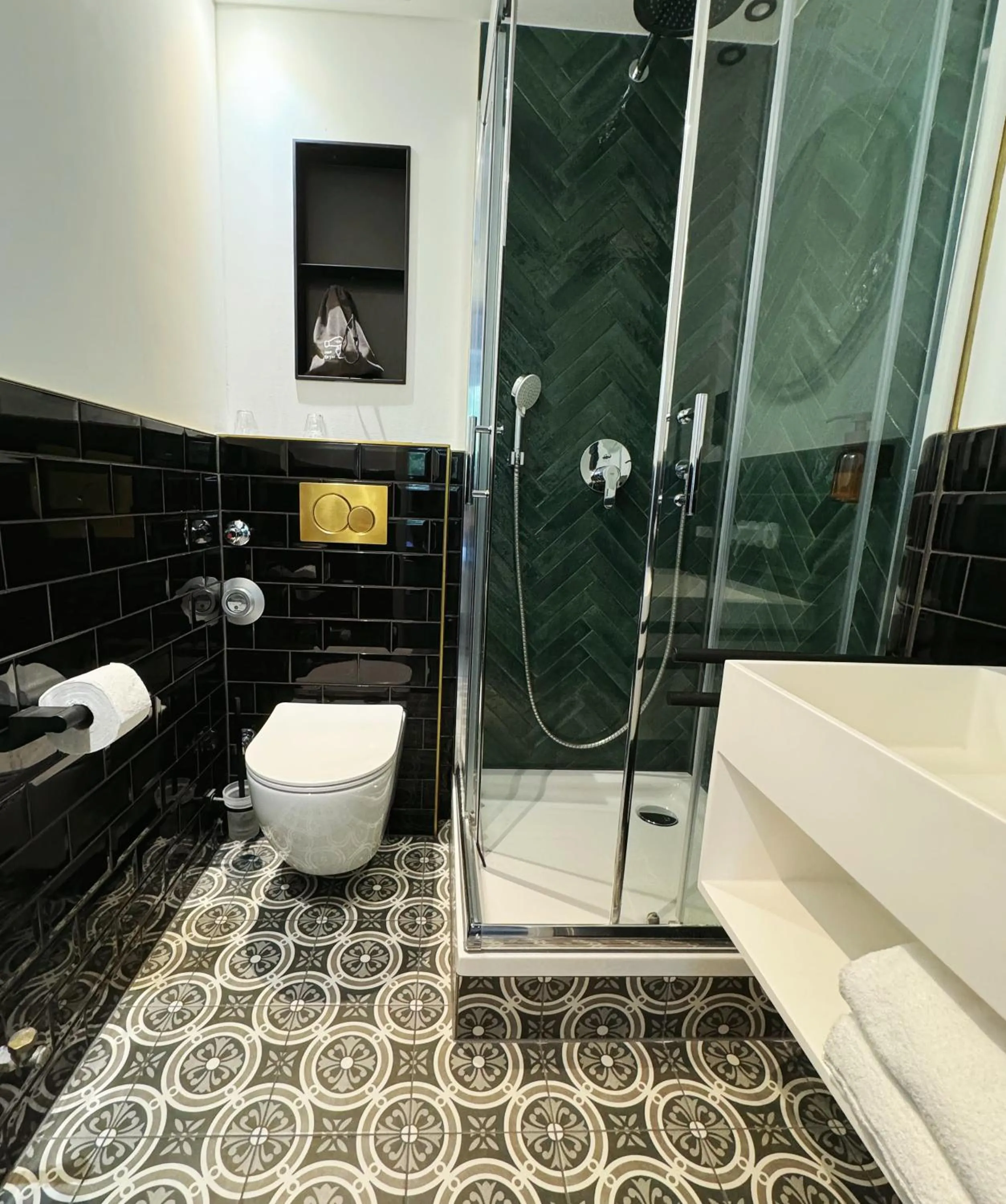 Bathroom in Midi Inn Parkhotel Mitte