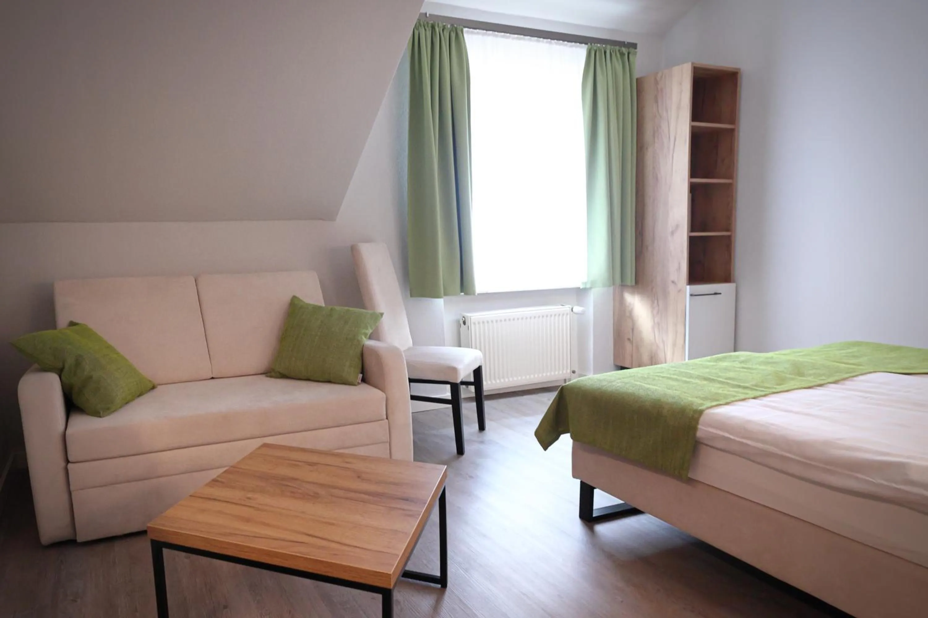 hair dresser, Bed in Hotel und Restaurant Kranichsberg