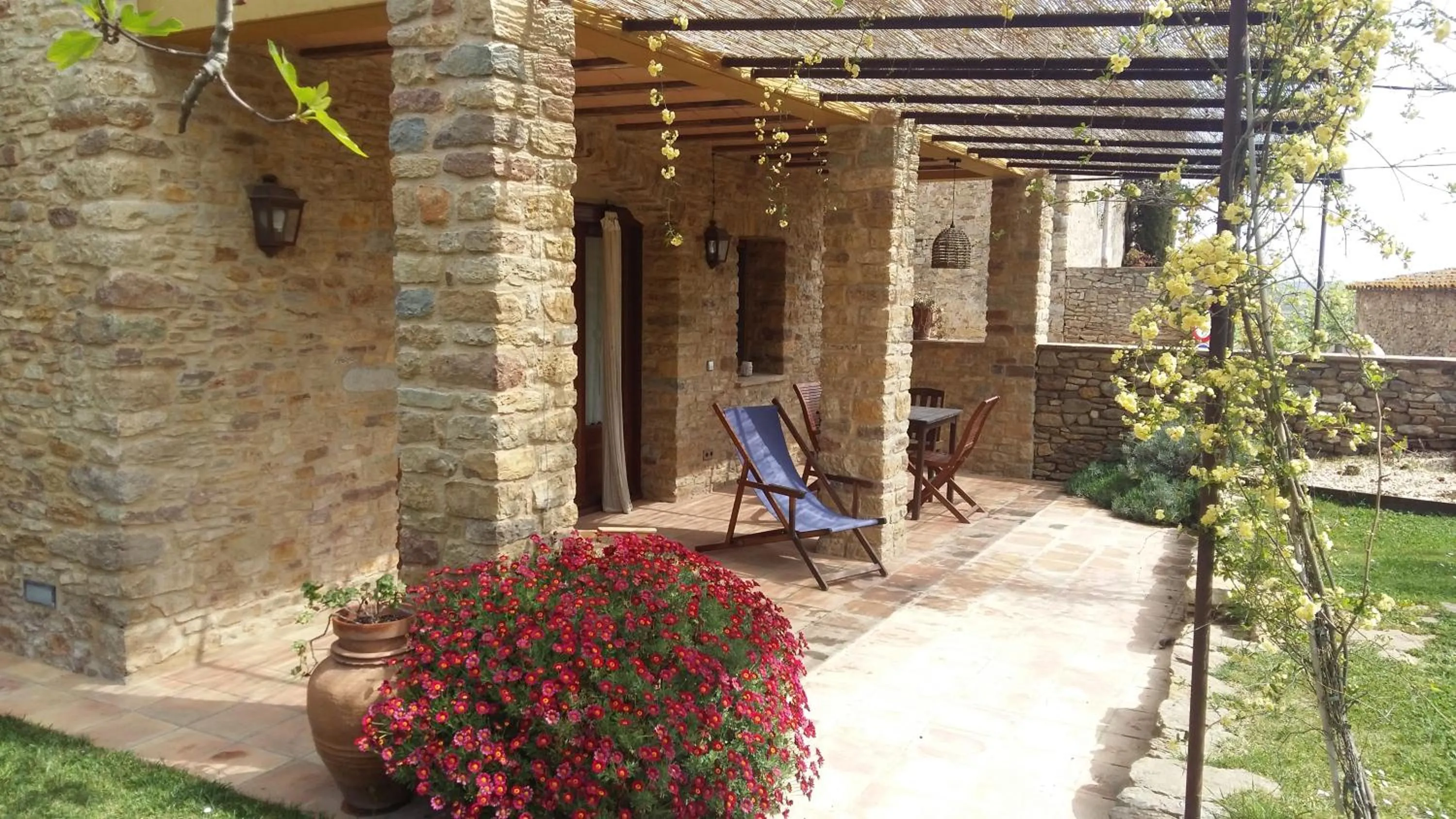Property building in Casa Rural Can Ginesta