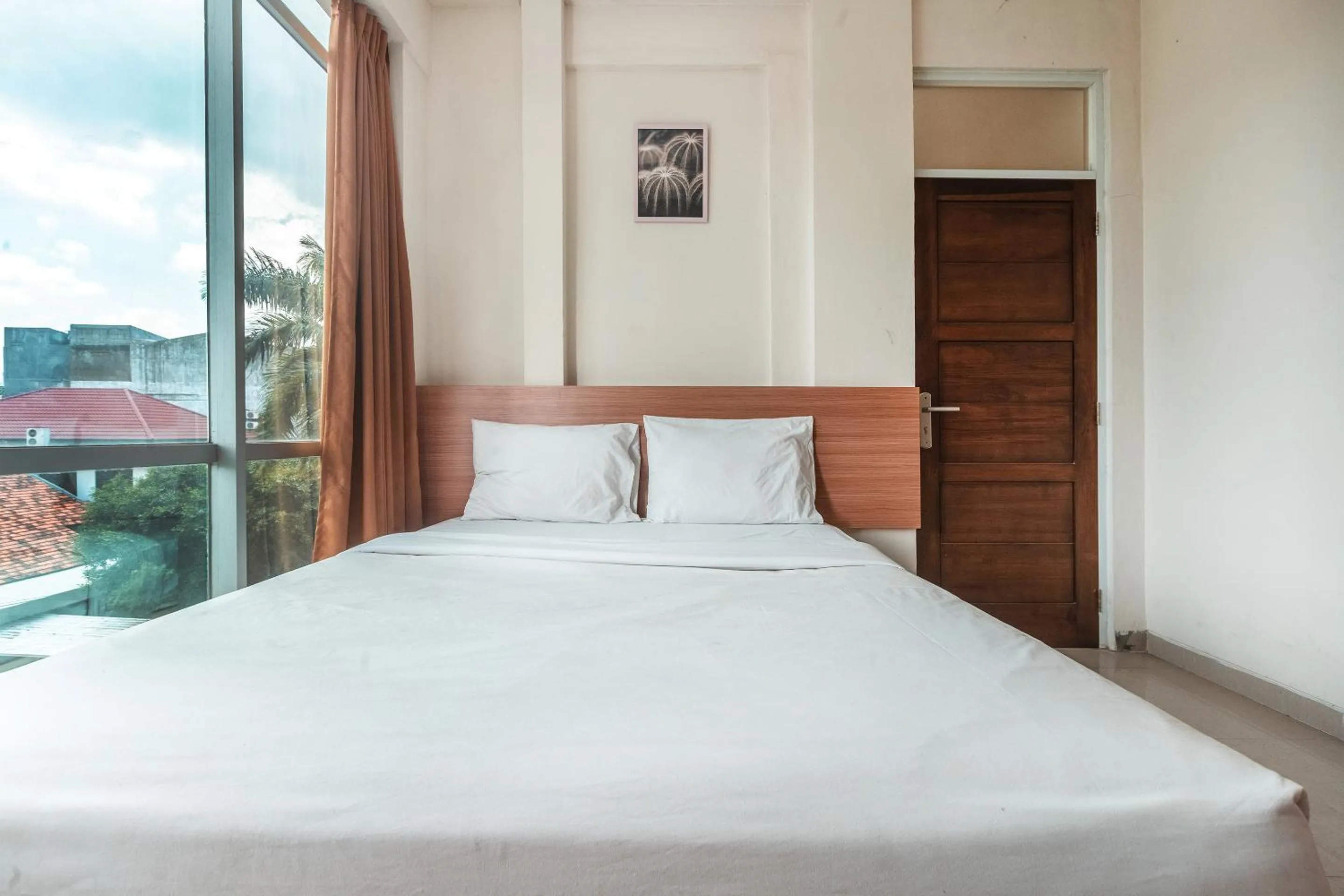 Photo of the whole room, Bed in The Kartini 8 Residence - Mangga Besar