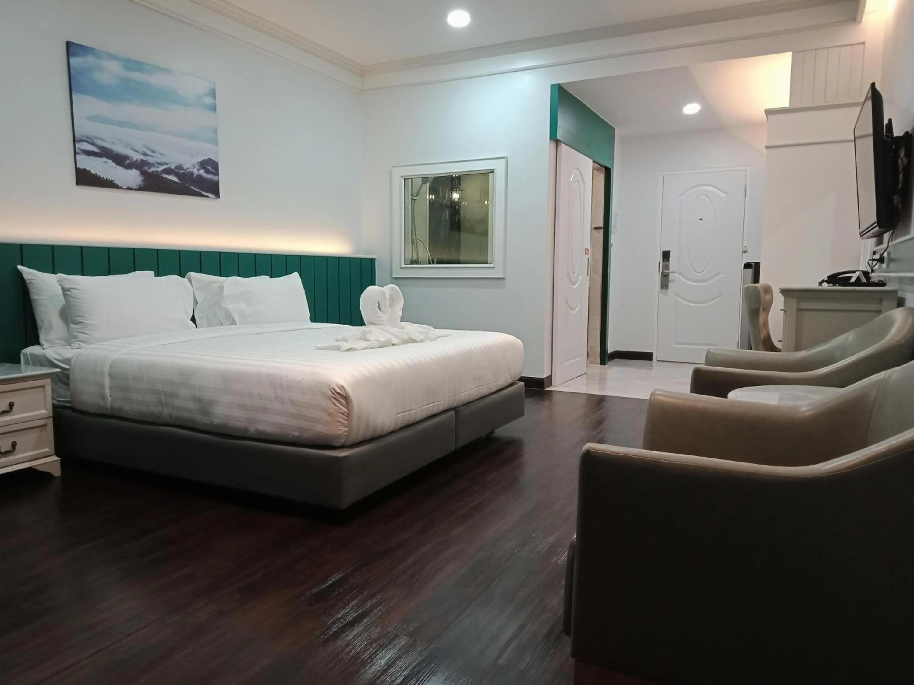 Bedroom, Bed in Grandview Landmark Betong Hotel