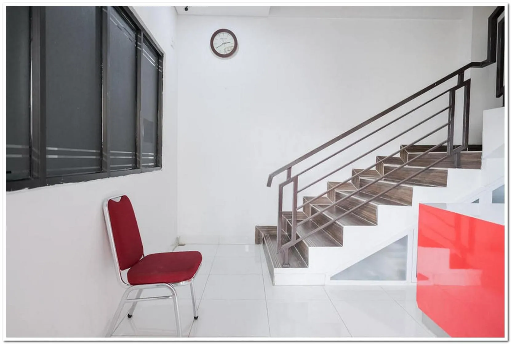 Lobby or reception in RedDoorz near Kota Tua 2