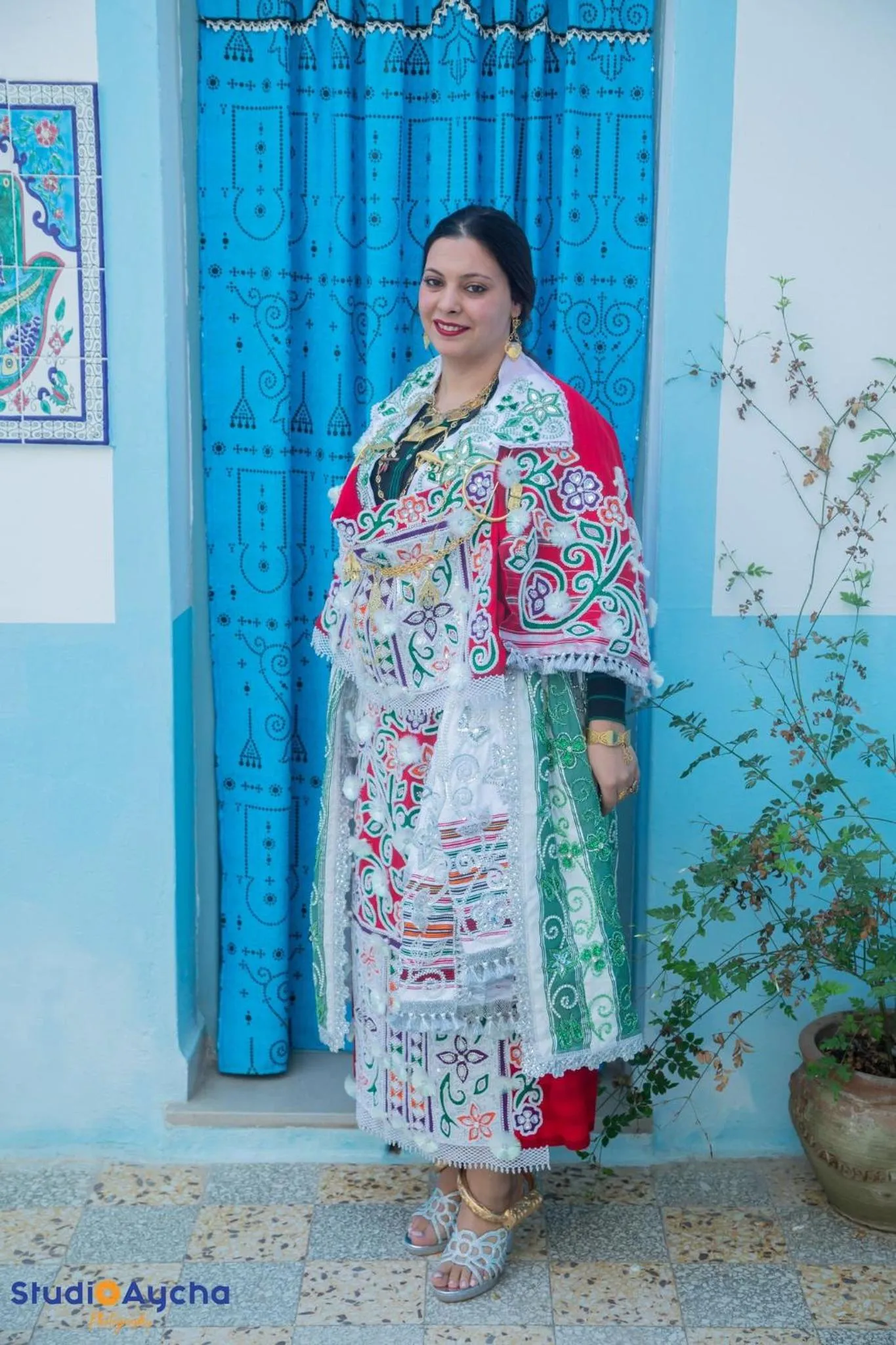 Staff in Dar Hkaïem