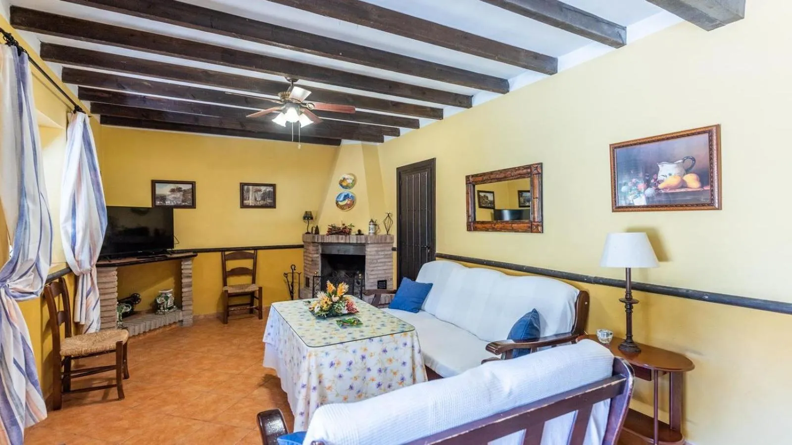 Living room in Villa Lagar Martinez Malaga by Ruralidays