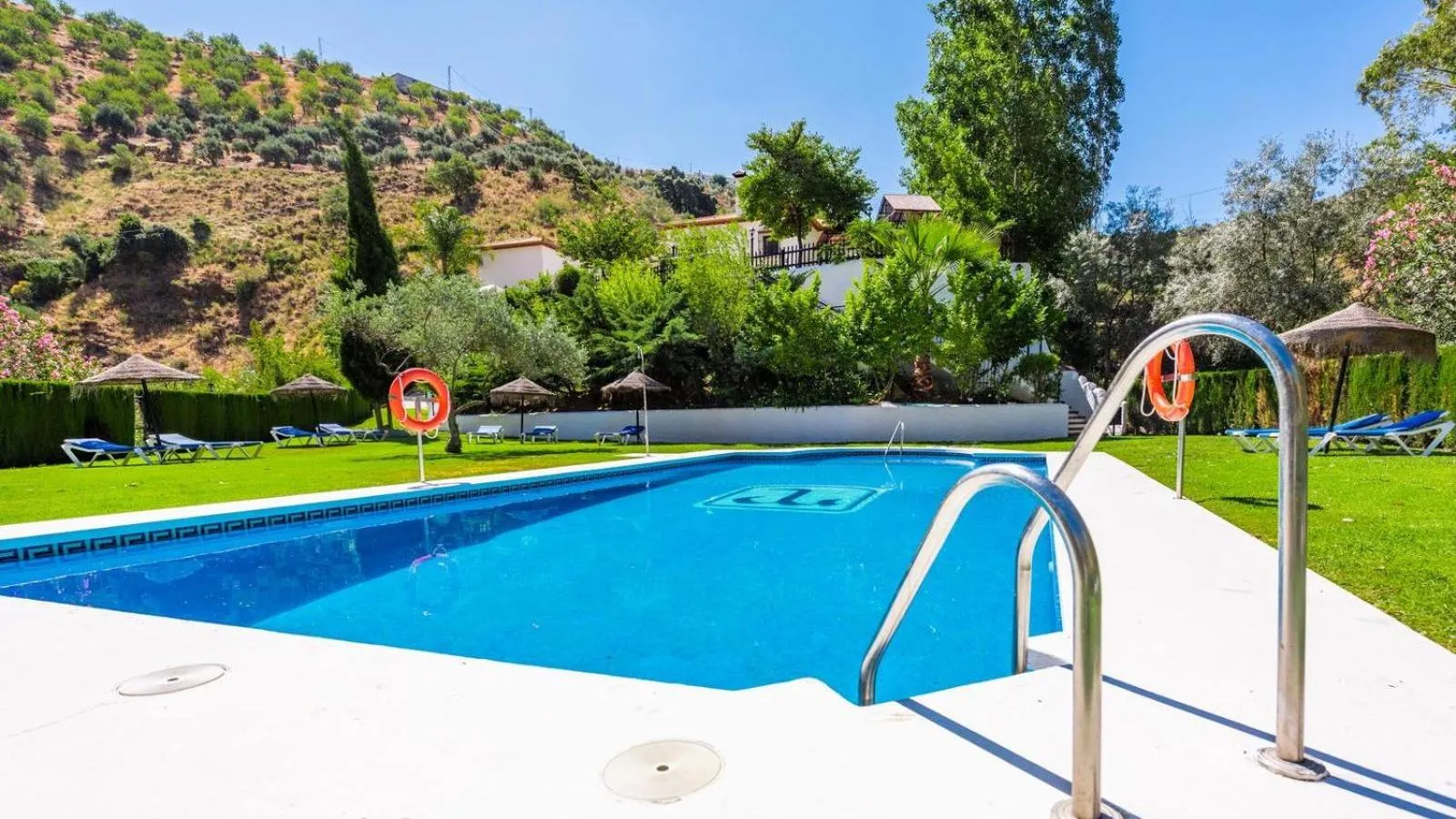 Swimming pool in Villa Lagar Martinez Malaga by Ruralidays