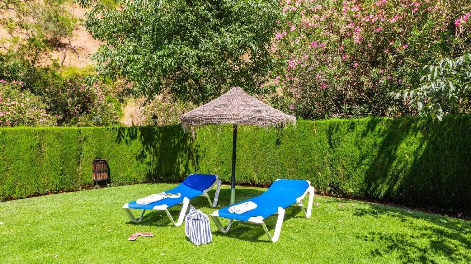 Swimming pool in Villa Lagar Martinez Malaga by Ruralidays