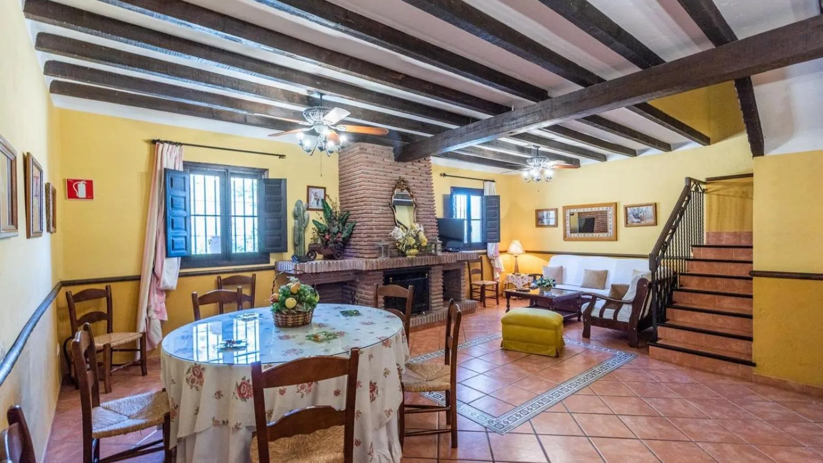 Dining area in Villa Lagar Martinez Malaga by Ruralidays