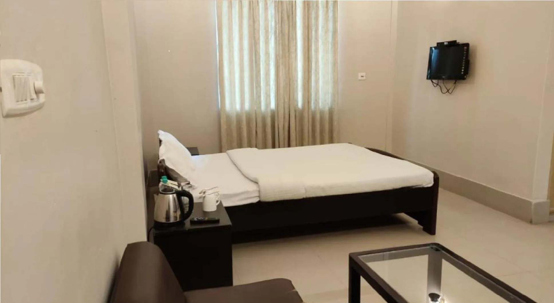 Bed in Lake Side Resort Neermahal