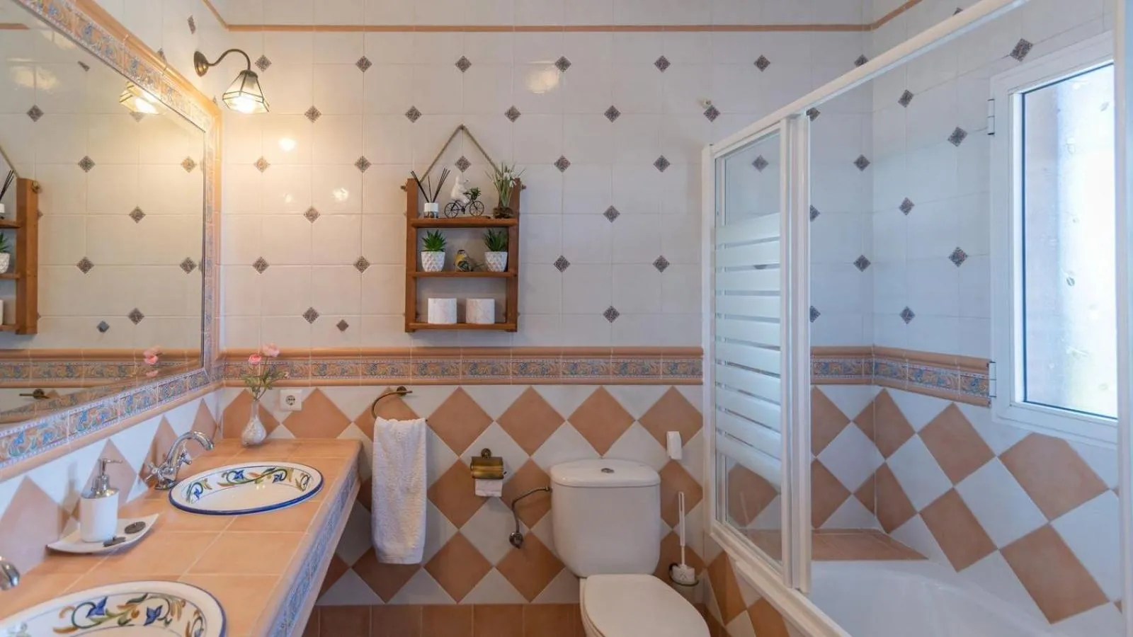 Bathroom in Casa Paraiso Tropical Torrox by Ruralidays