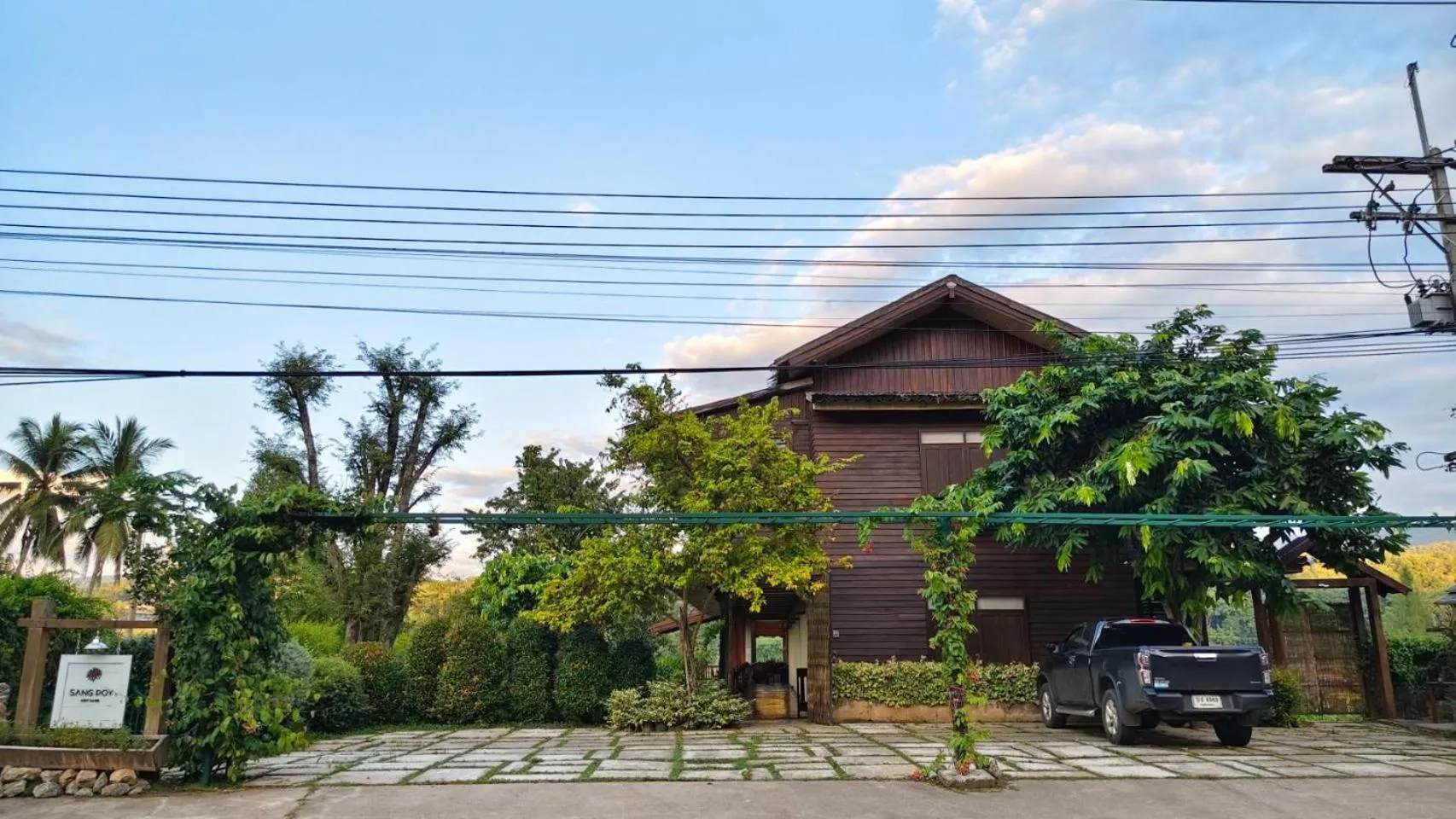 Sang Poy Cottage
