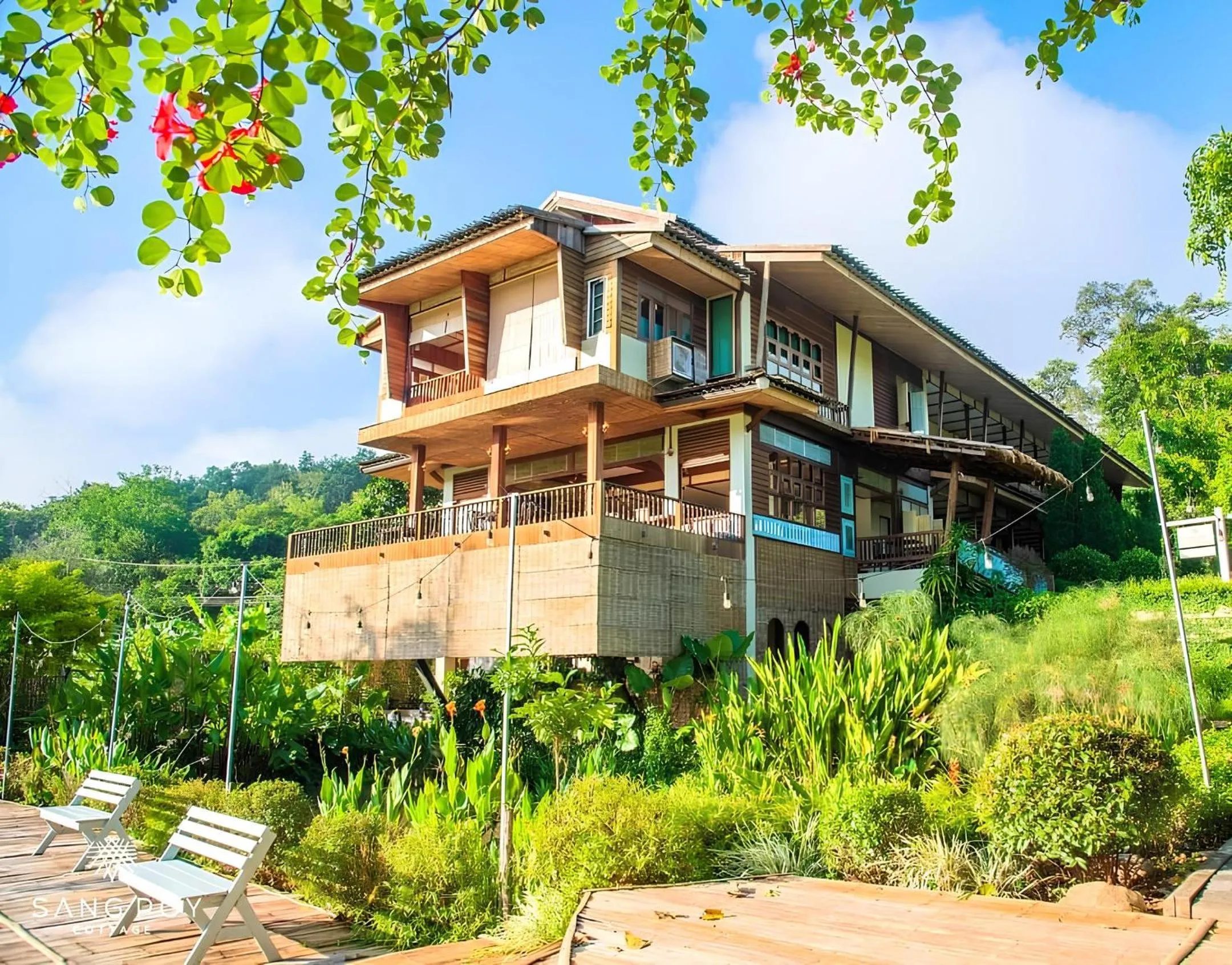 Property building in Sang Poy Cottage