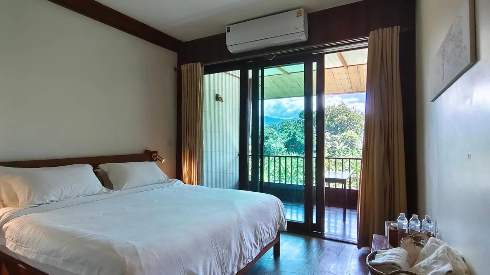 Bed in Sang Poy Cottage