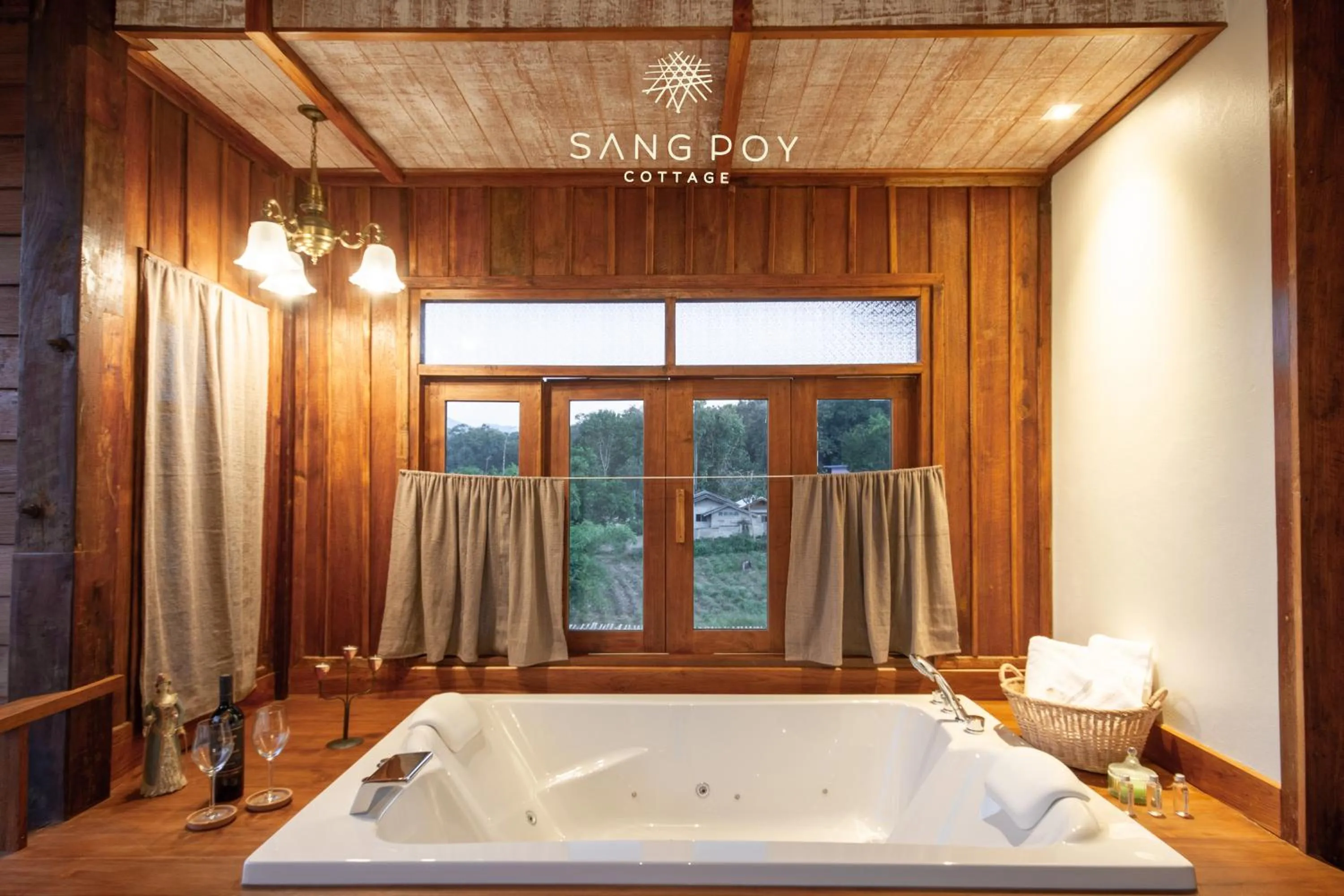 Bath in Sang Poy Cottage