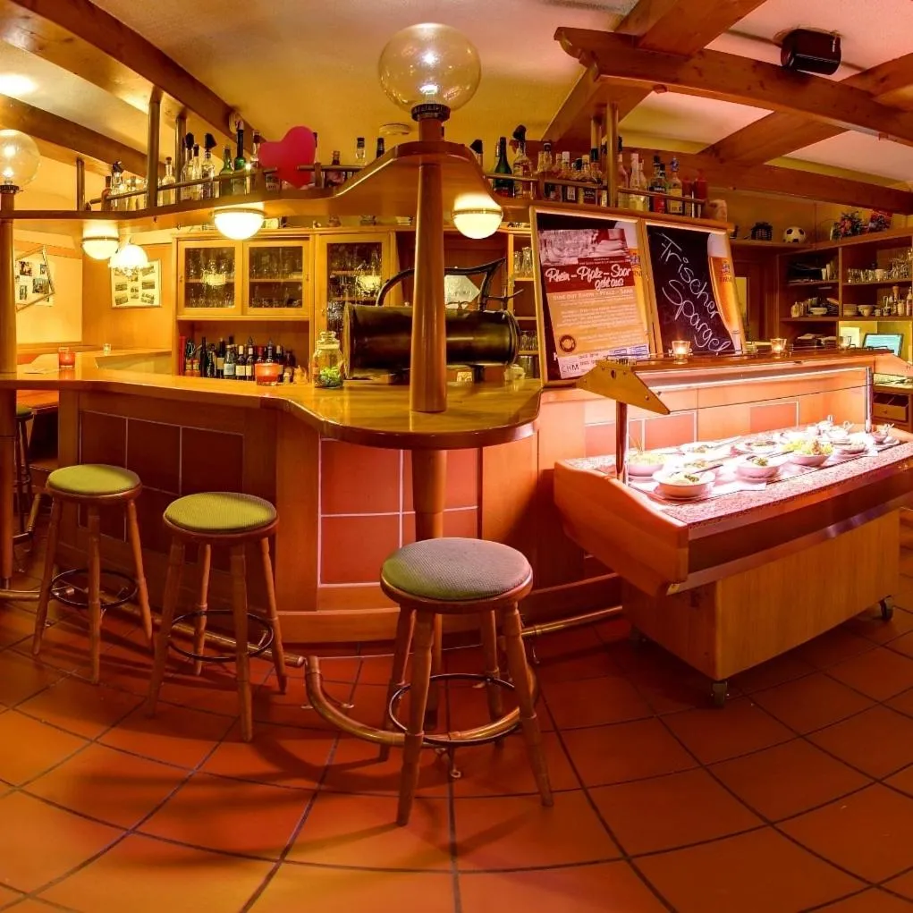 Restaurant/places to eat in Gemündener Hof