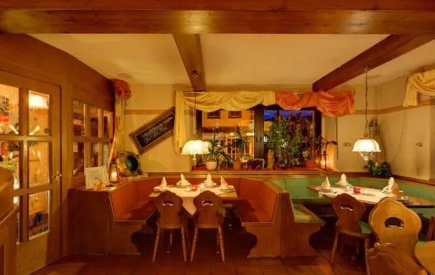 Restaurant/places to eat in Gemündener Hof