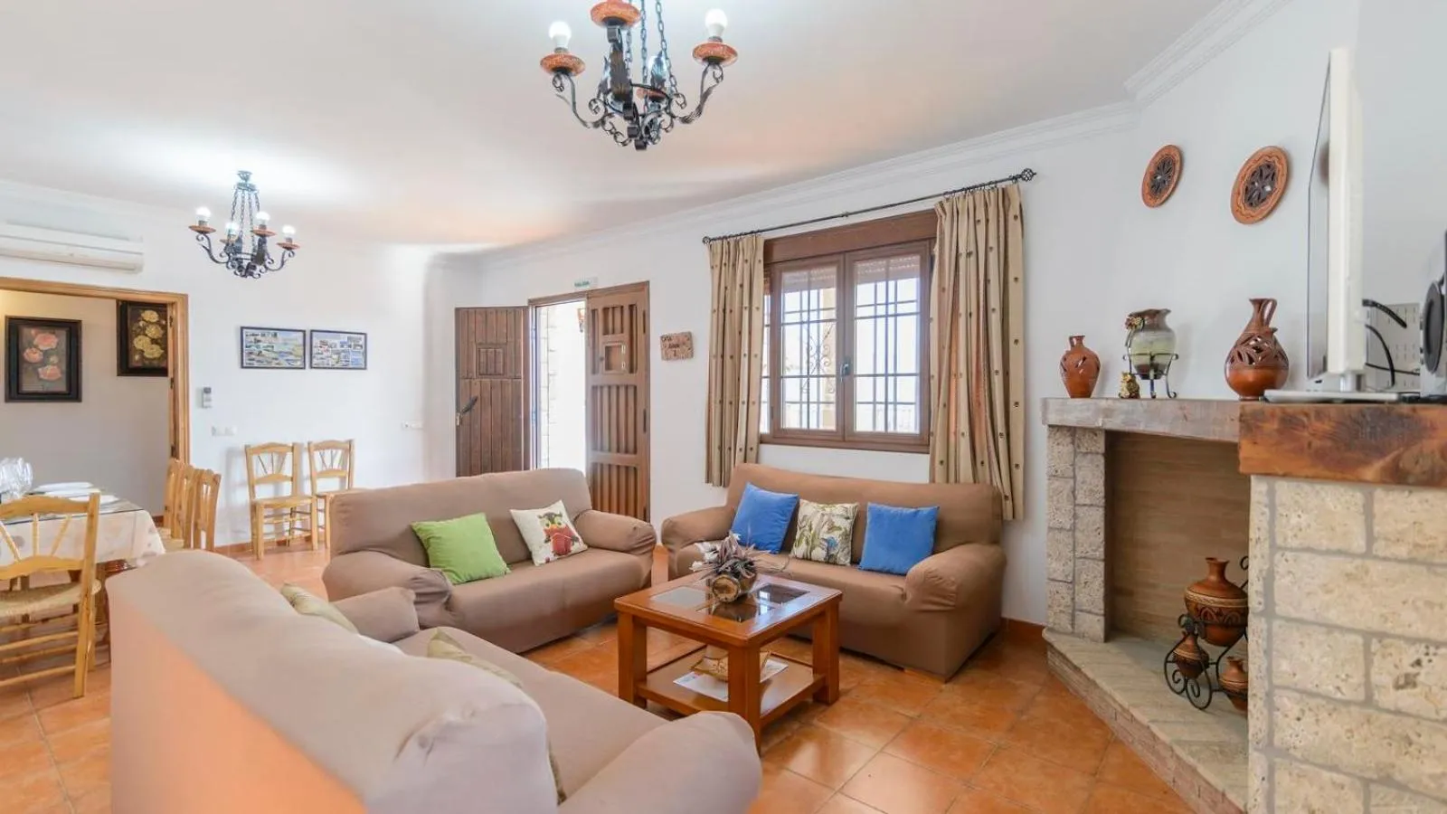 Living room in Casa El Mirador Iznajar by Ruralidays