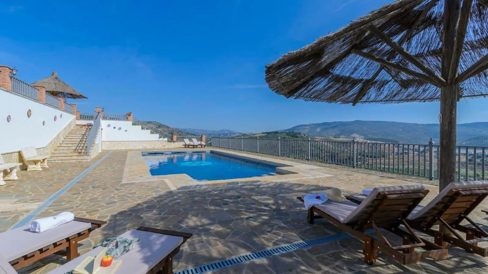 Swimming pool in Casa El Mirador Iznajar by Ruralidays