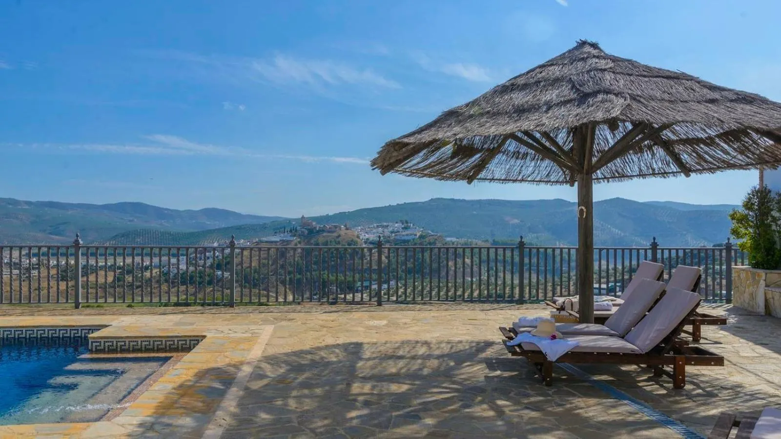 Swimming pool in Casa El Mirador Iznajar by Ruralidays
